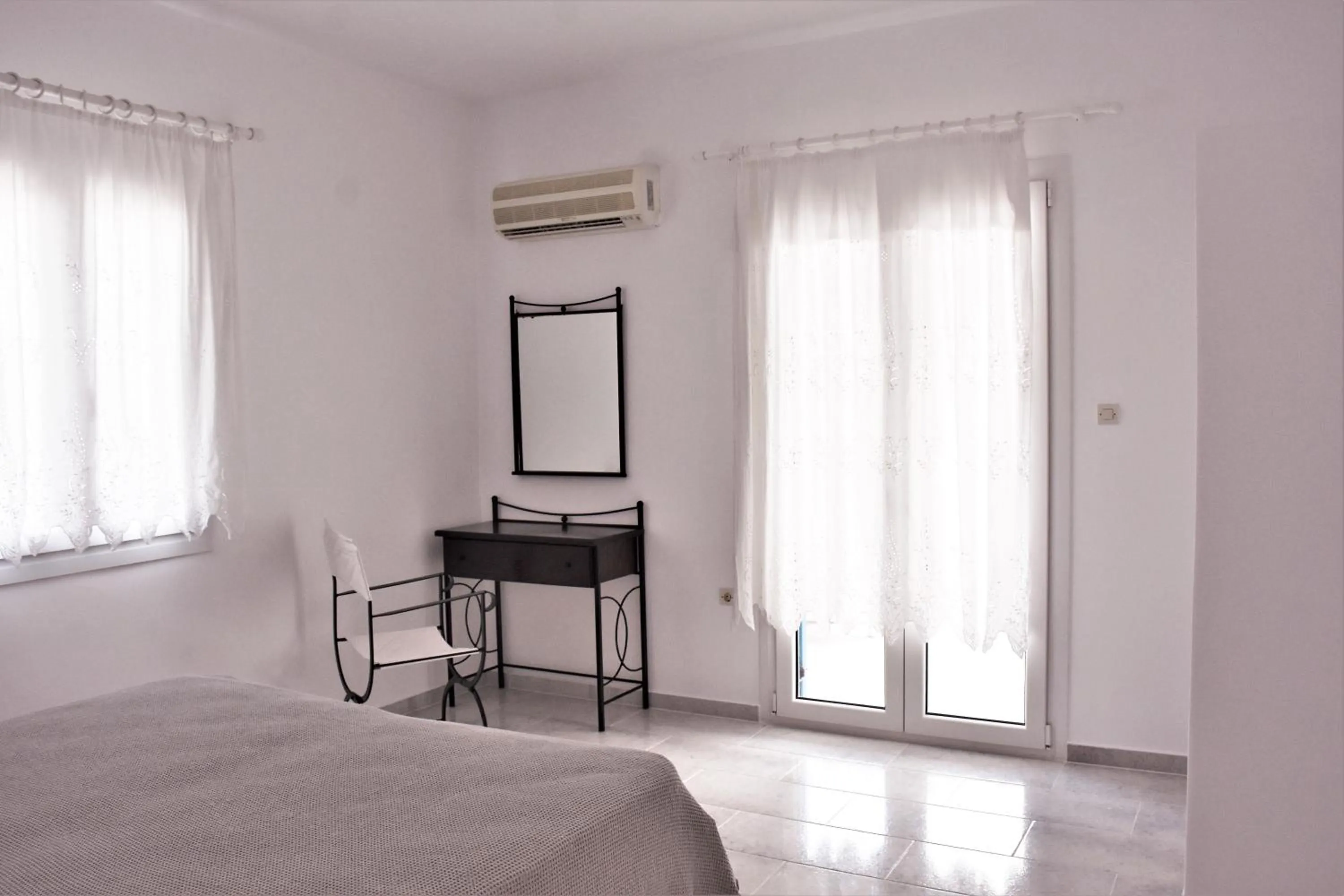 Bedroom, Bed in Bungalows Marina