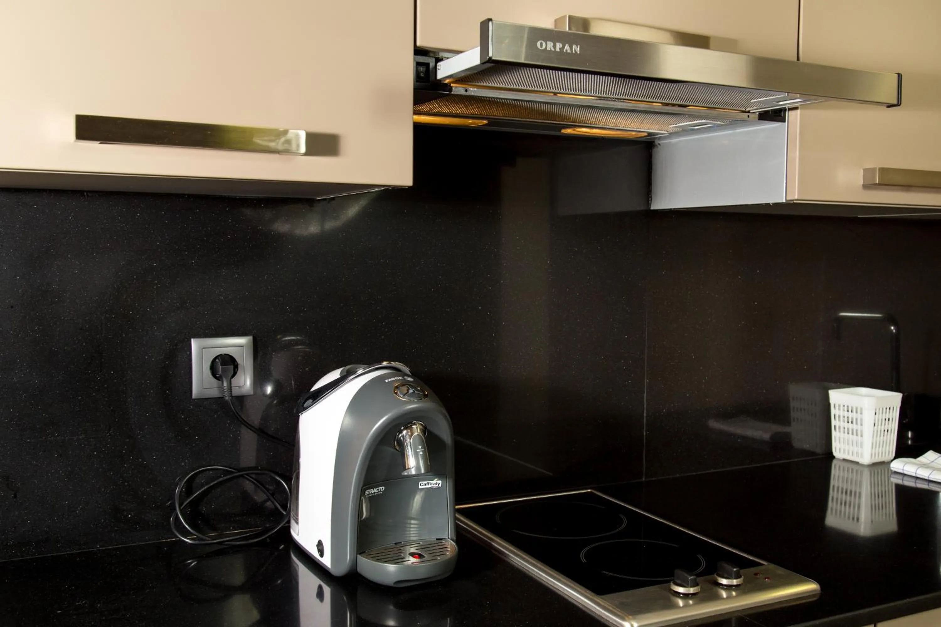 Coffee/tea facilities in Pierre & Vacances Barcelona Sants