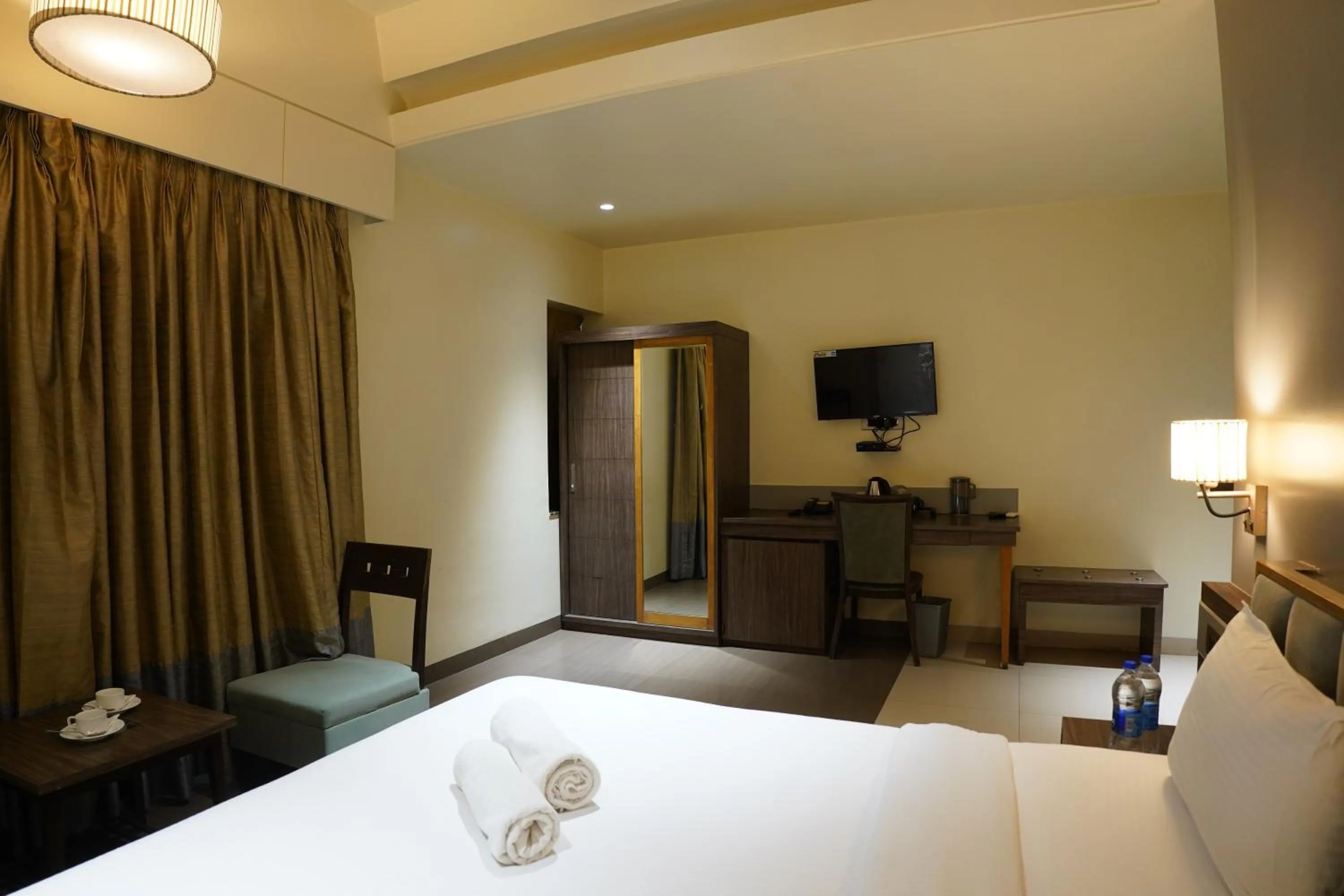 Bed in Hotel Sadanand Regency - Newly Renovated