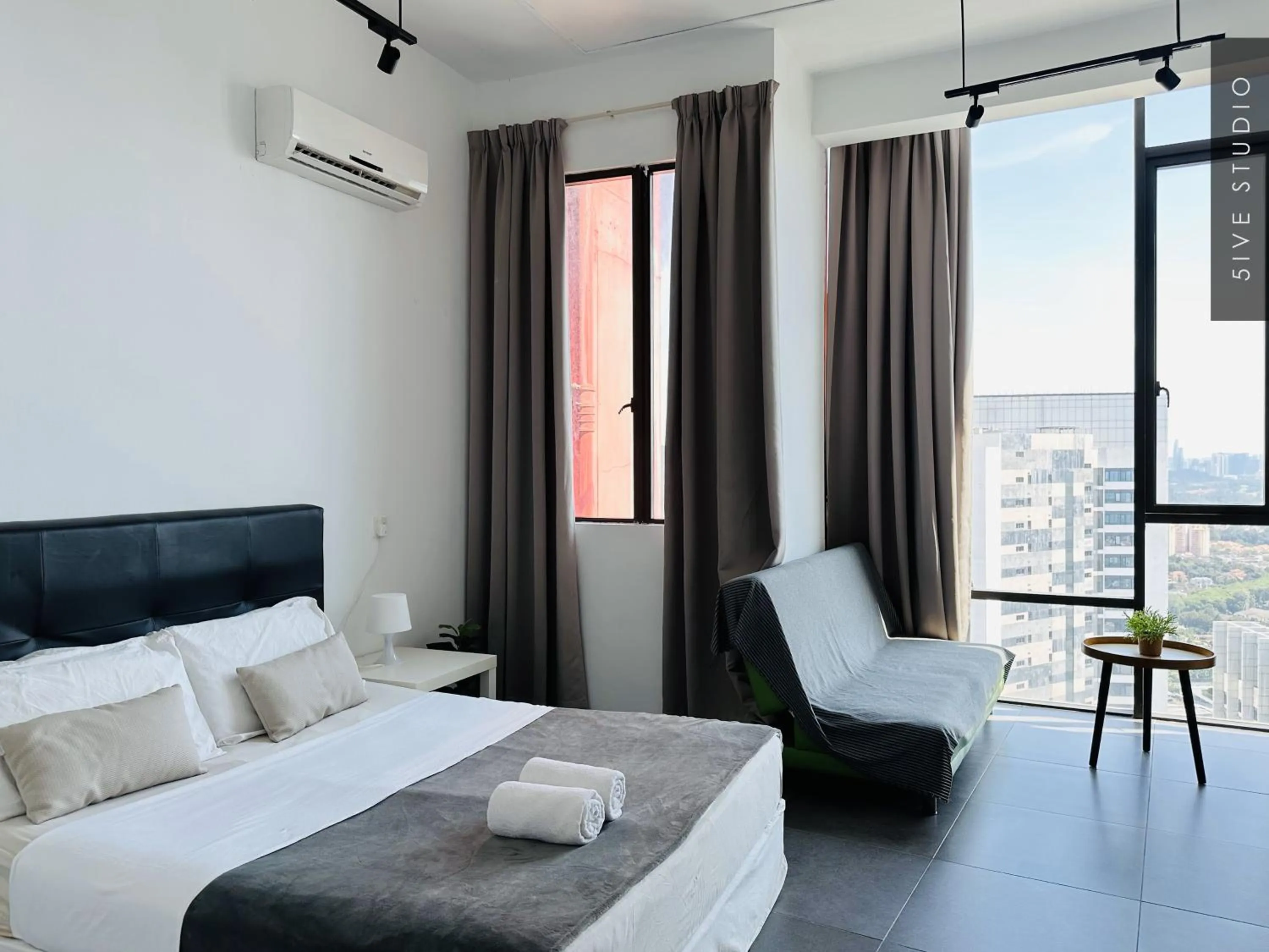 Seating area, Bed in Five Studio - Empire Damansara