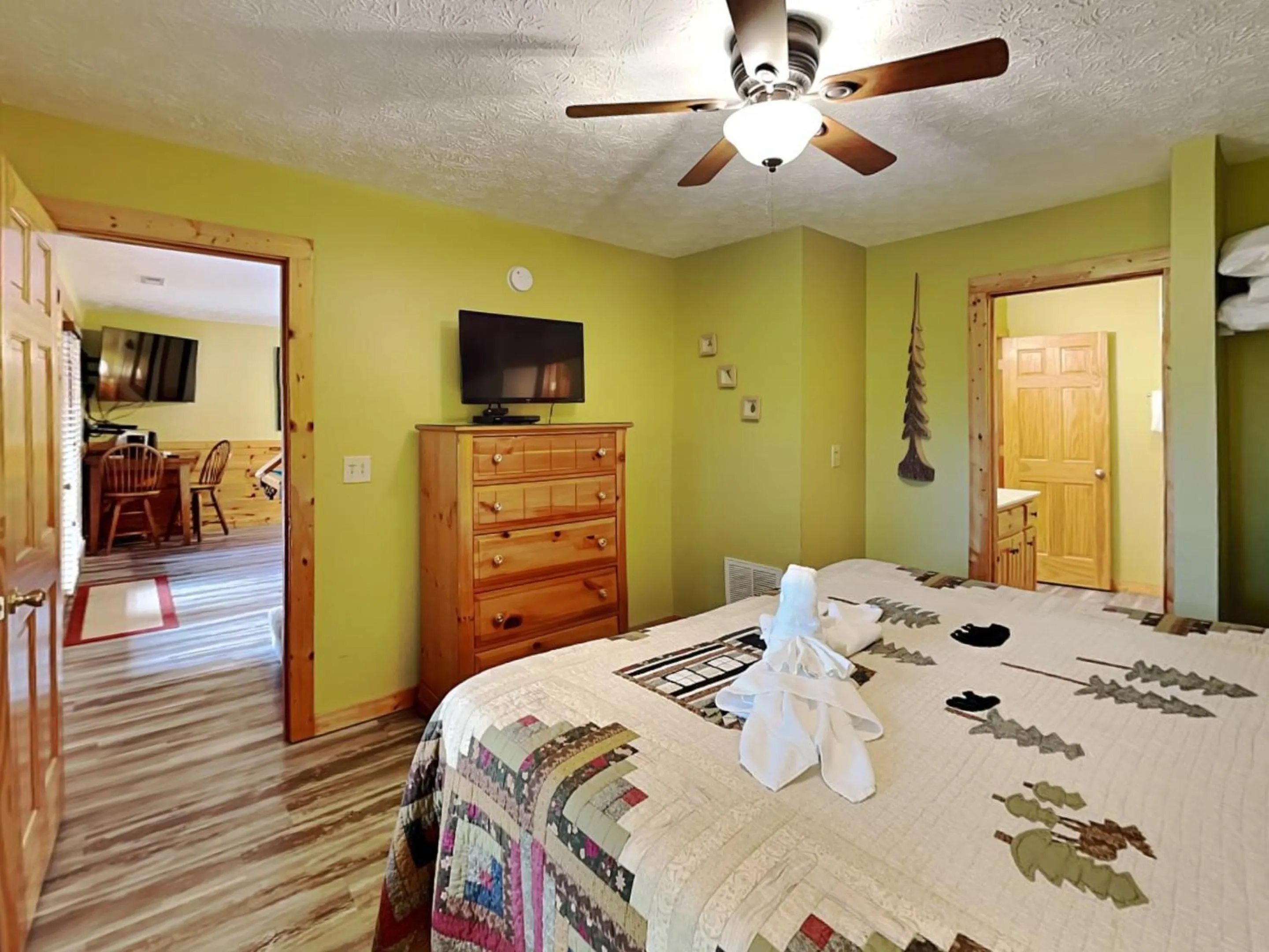 Bed in Highpoint Escape