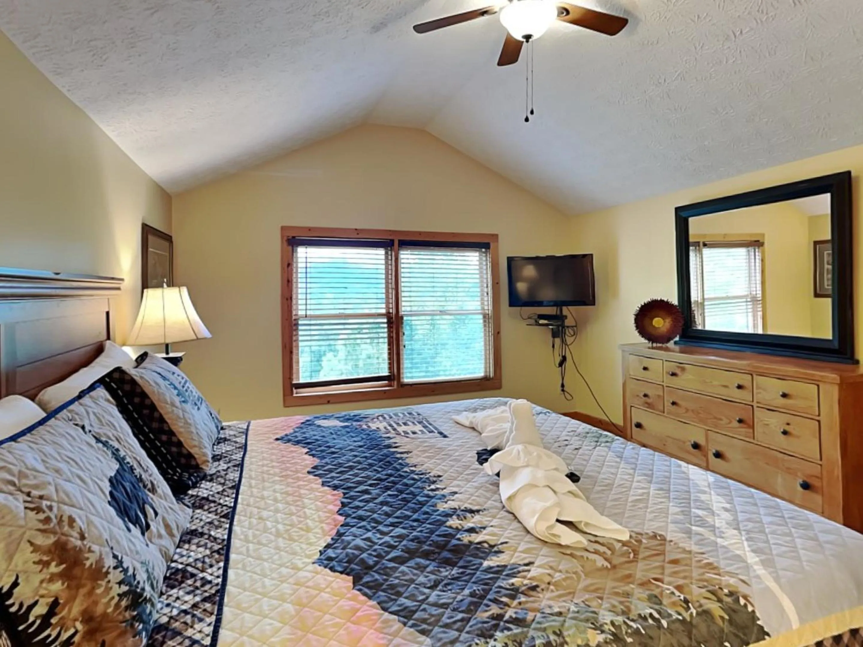 Bed in Highpoint Escape