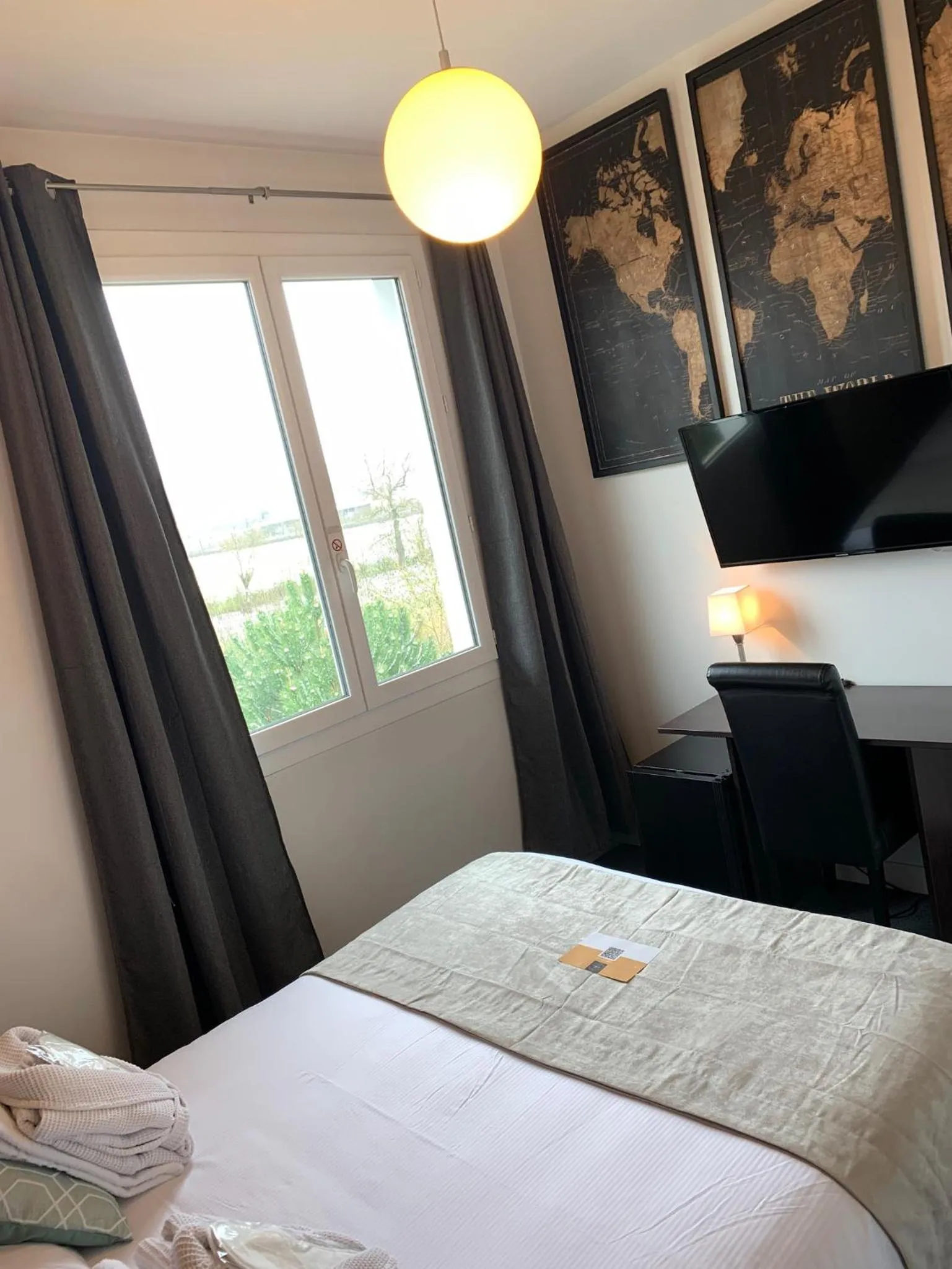 Bedroom, Bed in Logis hôtel Aux Berges de l'Aveyron