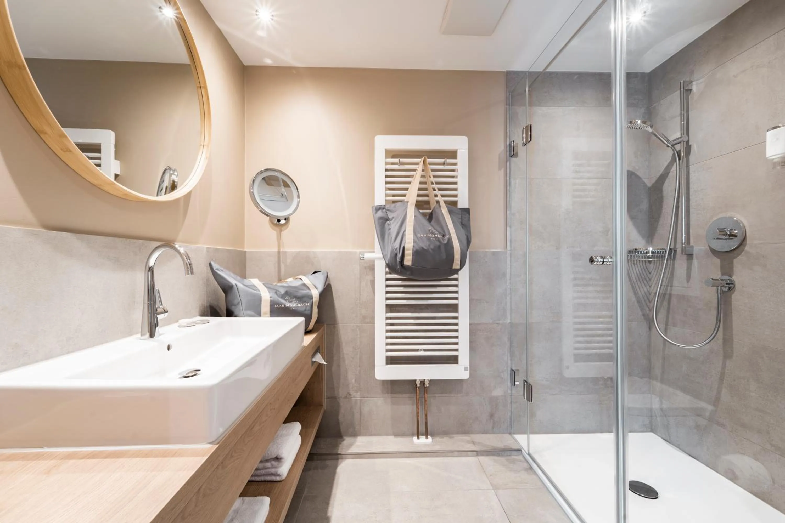 Shower in Wellness & Thermal Retreat Das Mühlbach