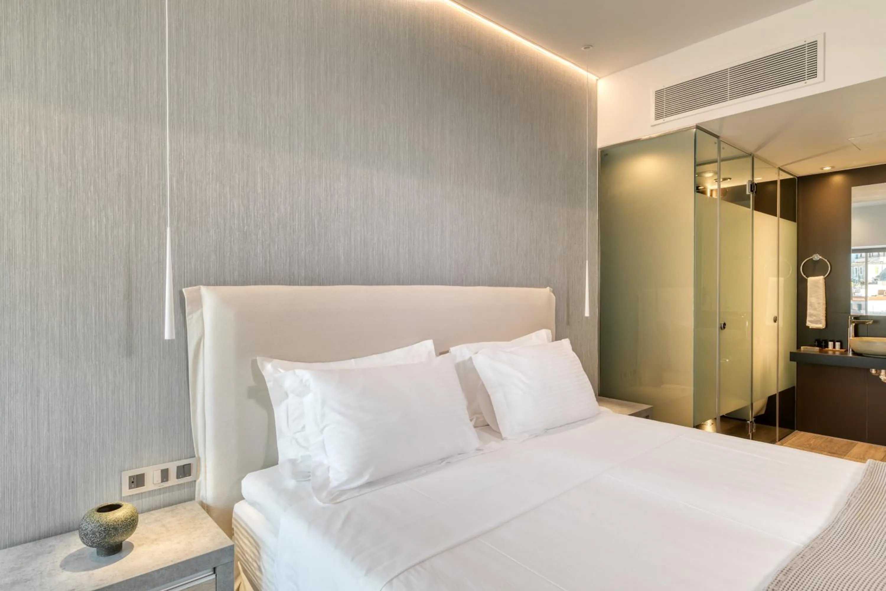 Bedroom, Bed in LAS HOTEL & SPA