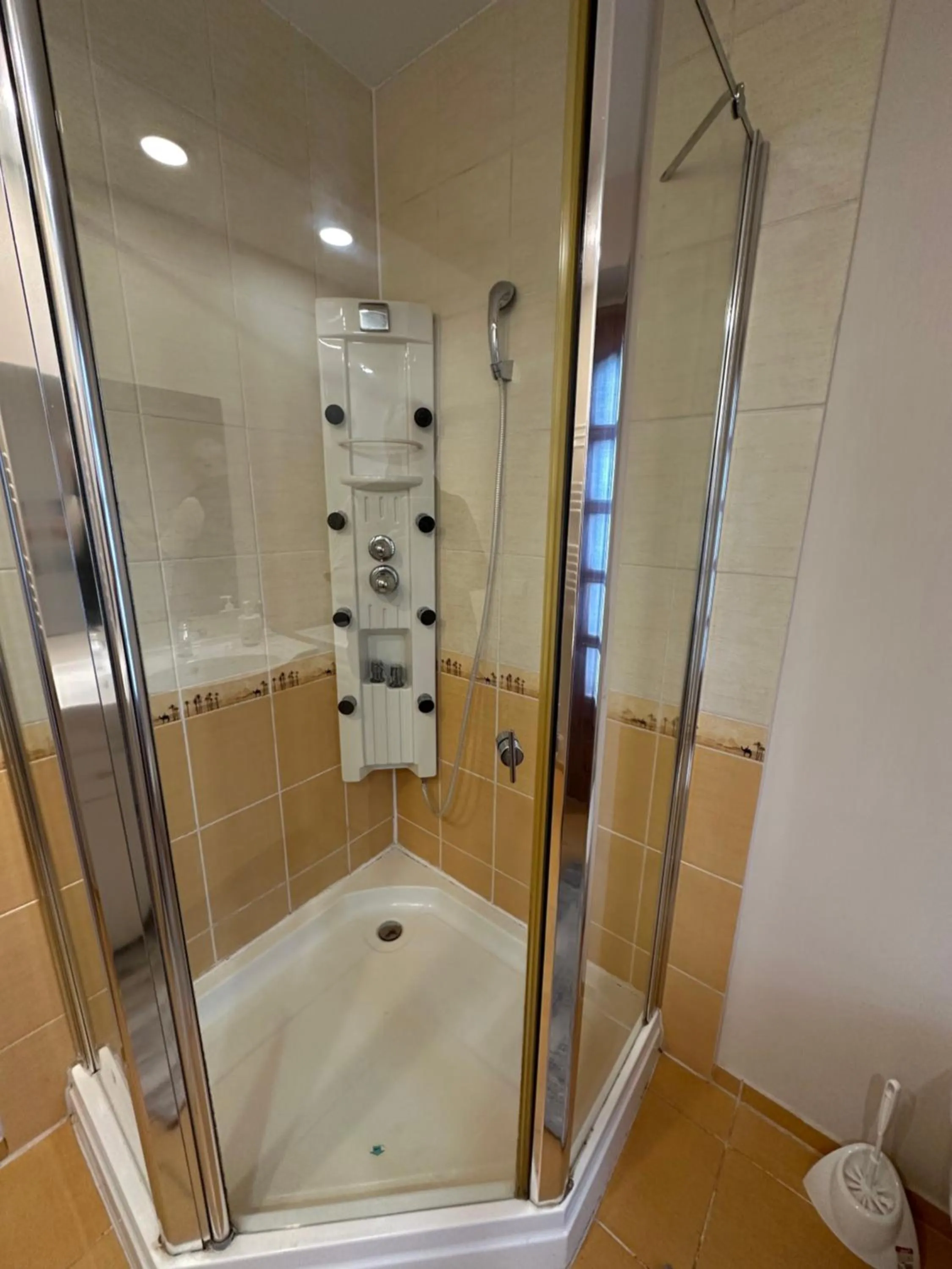 Apartamentai šalia baseino