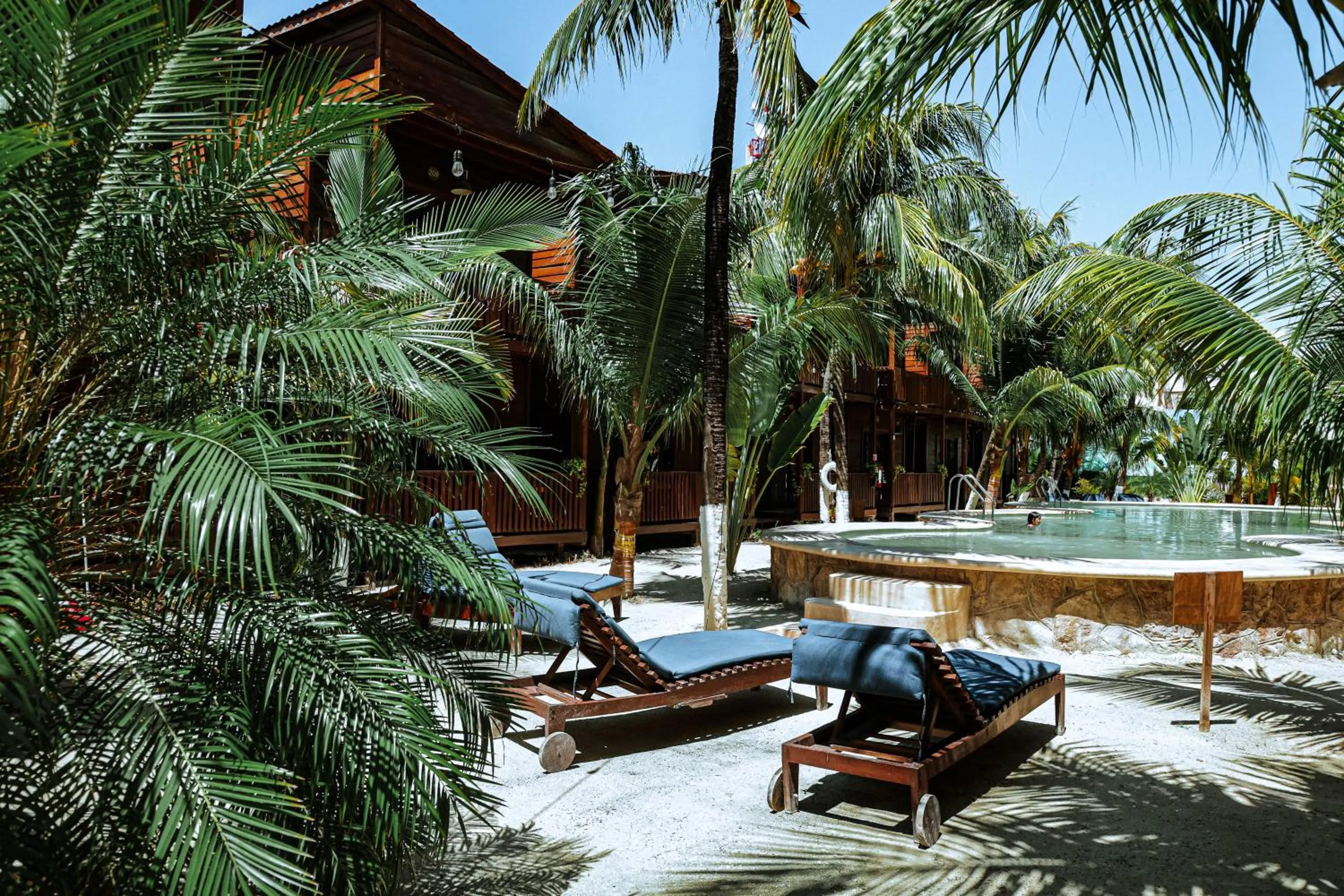 Swimming pool in Coconut by ÓOL Hotels