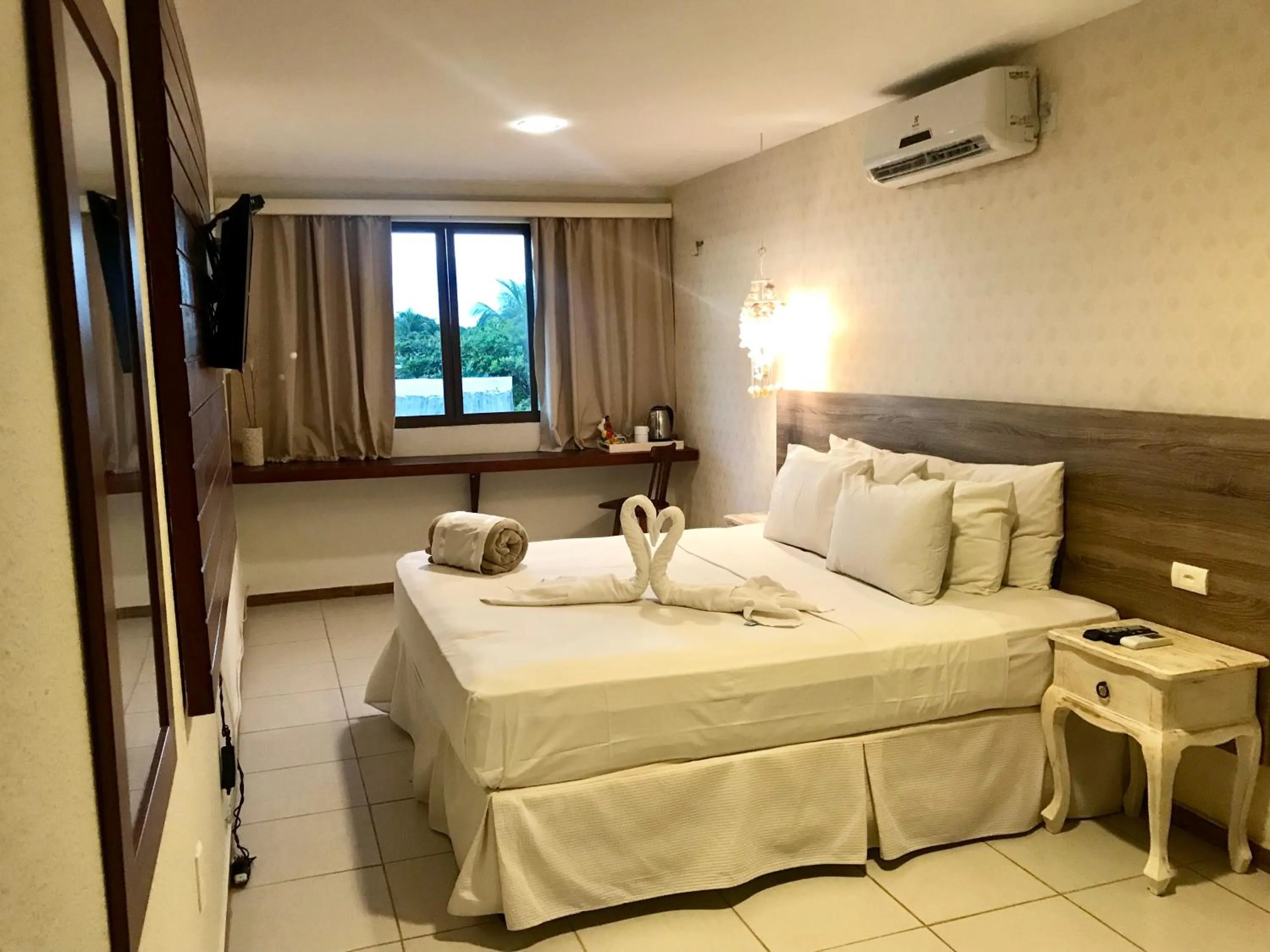 Photo of the whole room, Bed in Pousada Flor de Maraca