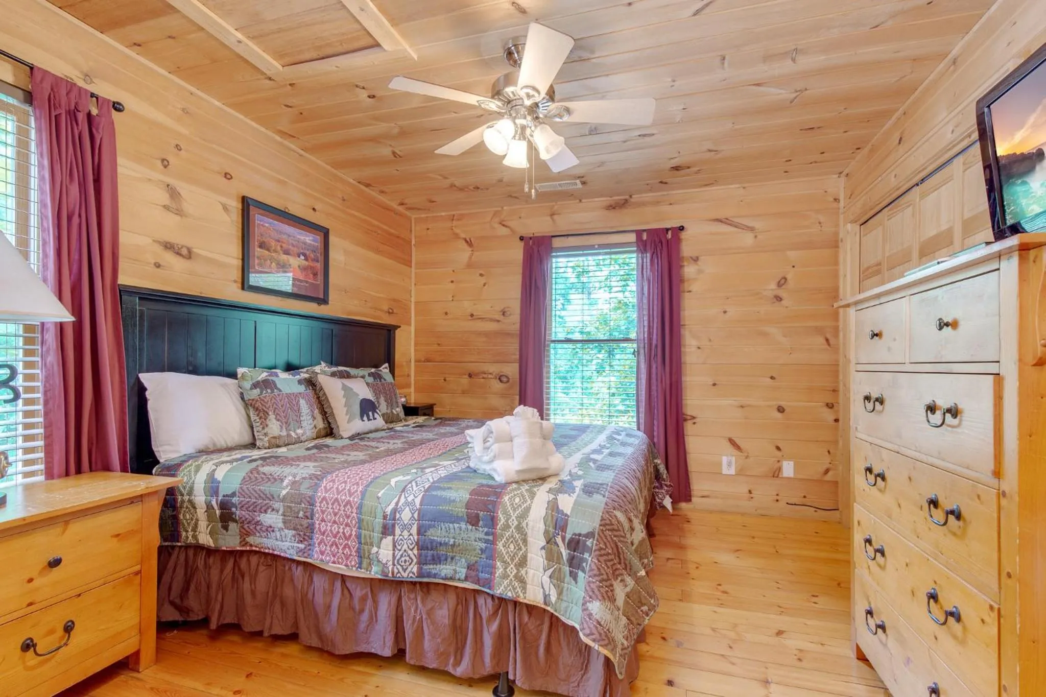 Bedroom, Bed in Gentle Bens Den