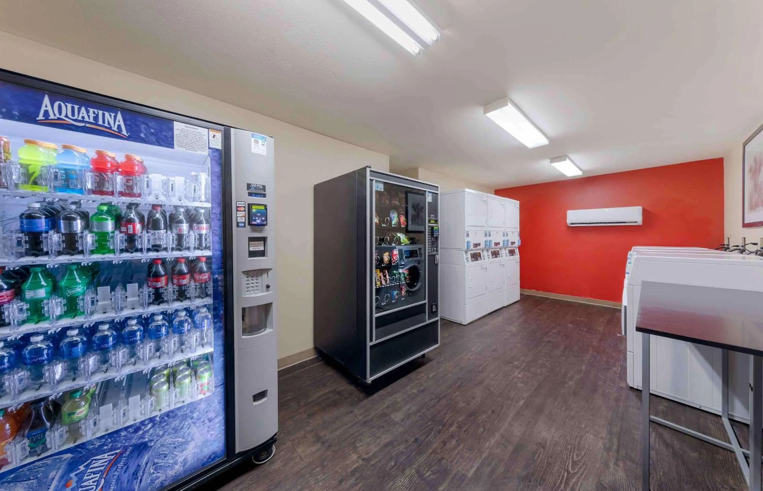 Property building in Extended Suites - Orange County - Anaheim Hills