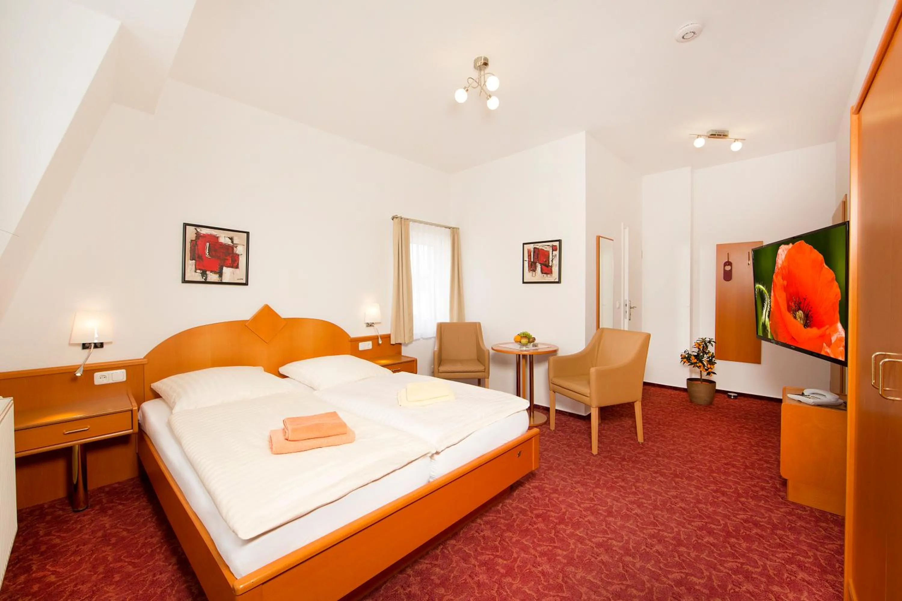 Photo of the whole room, Bed in Ferienhotel Bernstein