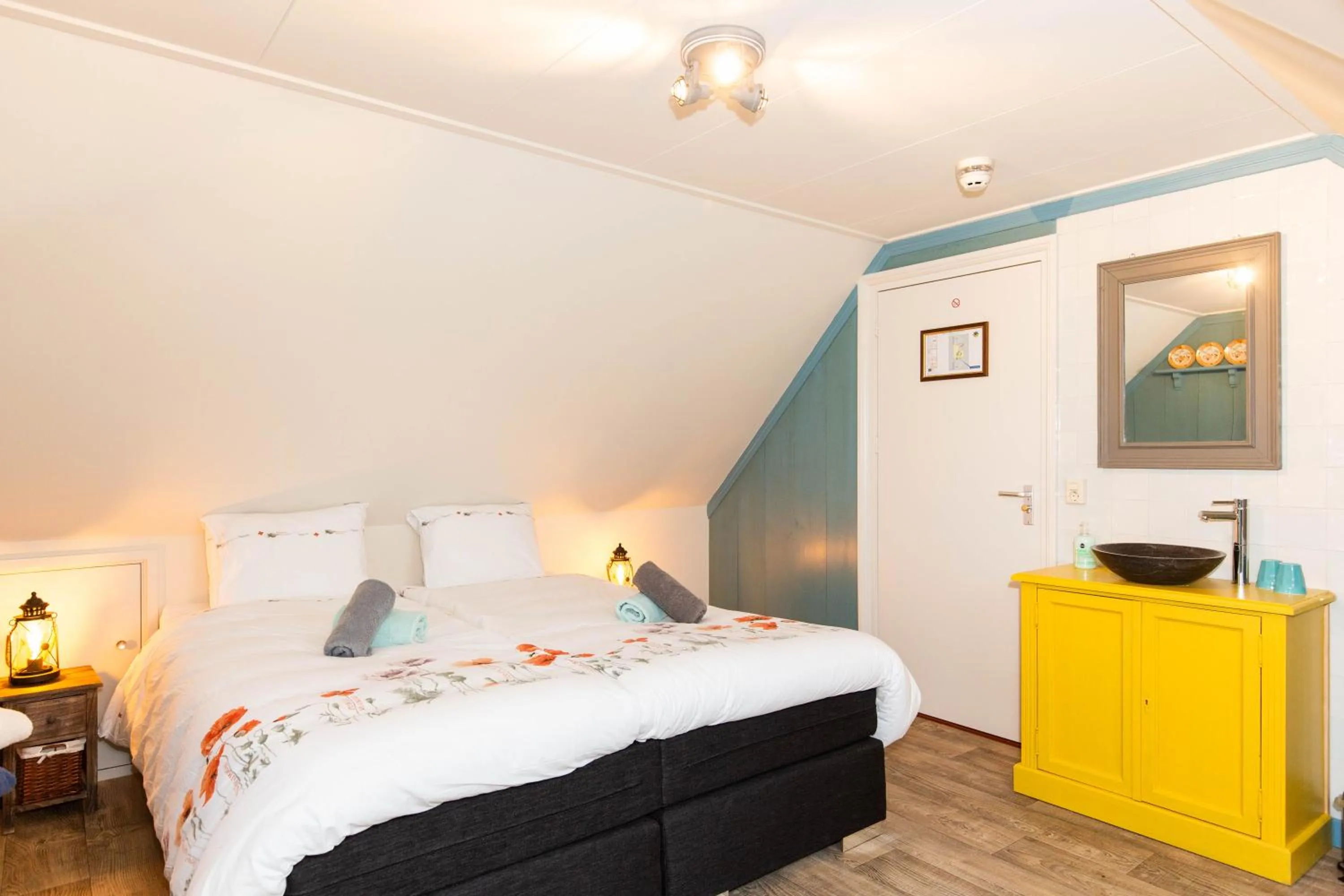 Bed in Bed and Breakfast De Pepersteeg