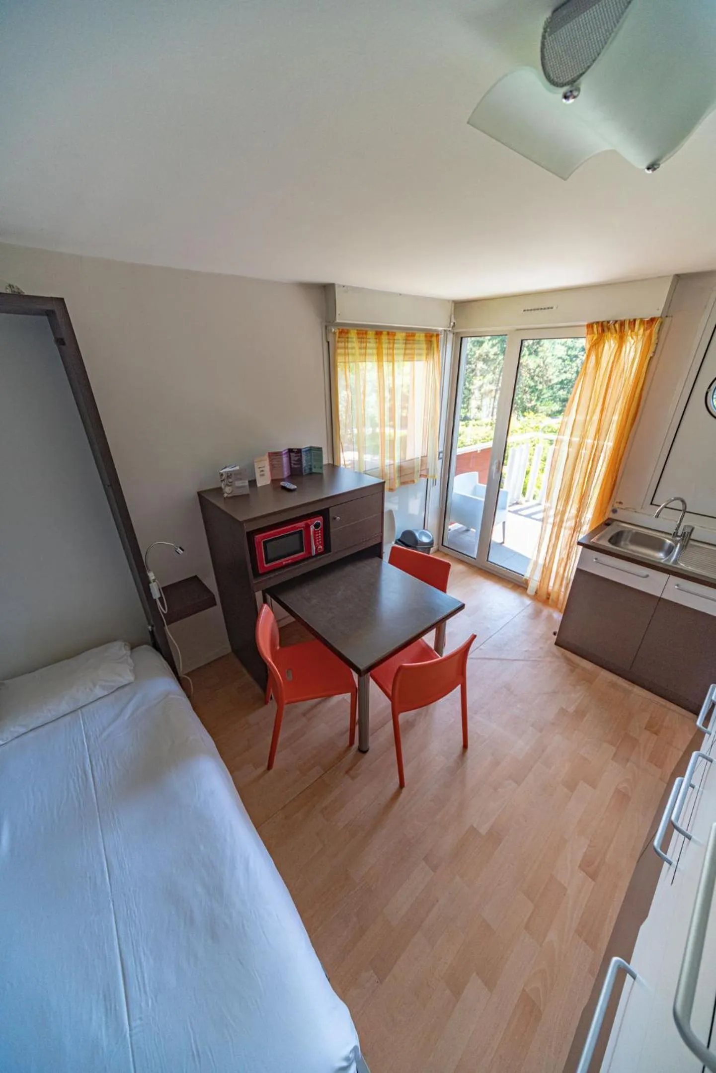 Property building, Bed in Residence RADIANA