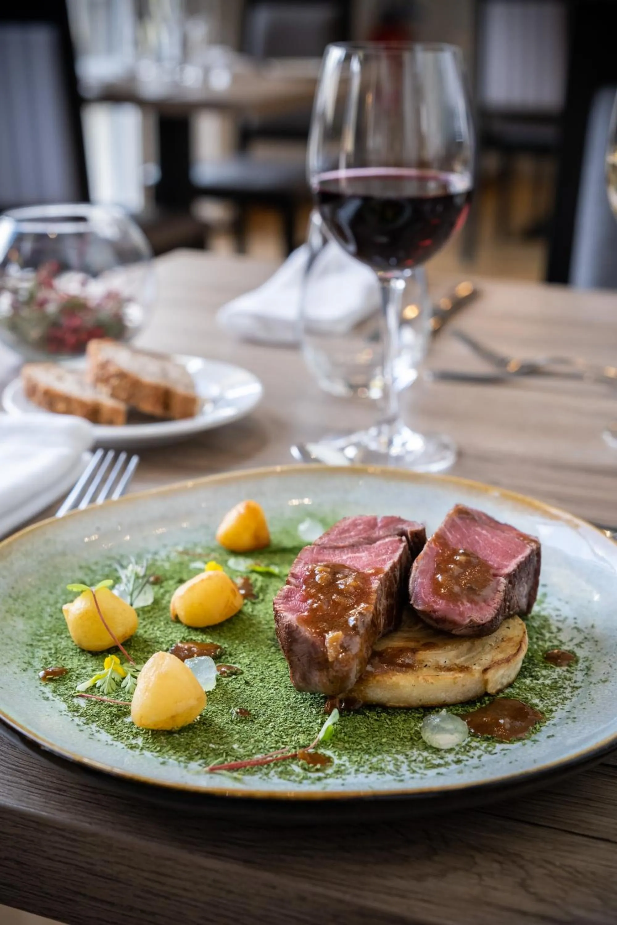 Restaurant/places to eat in Residence RADIANA