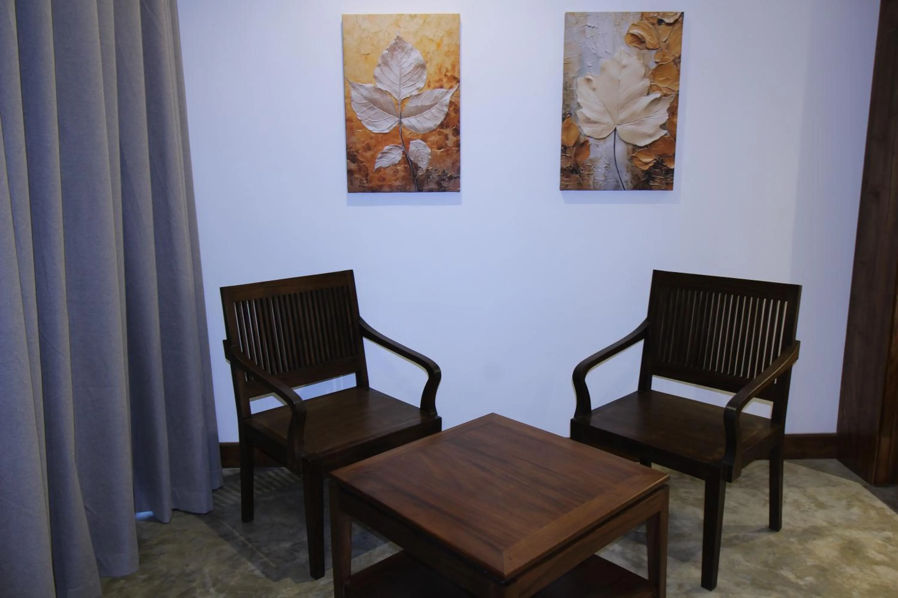 Seating area in Hotel Refresh Blue
