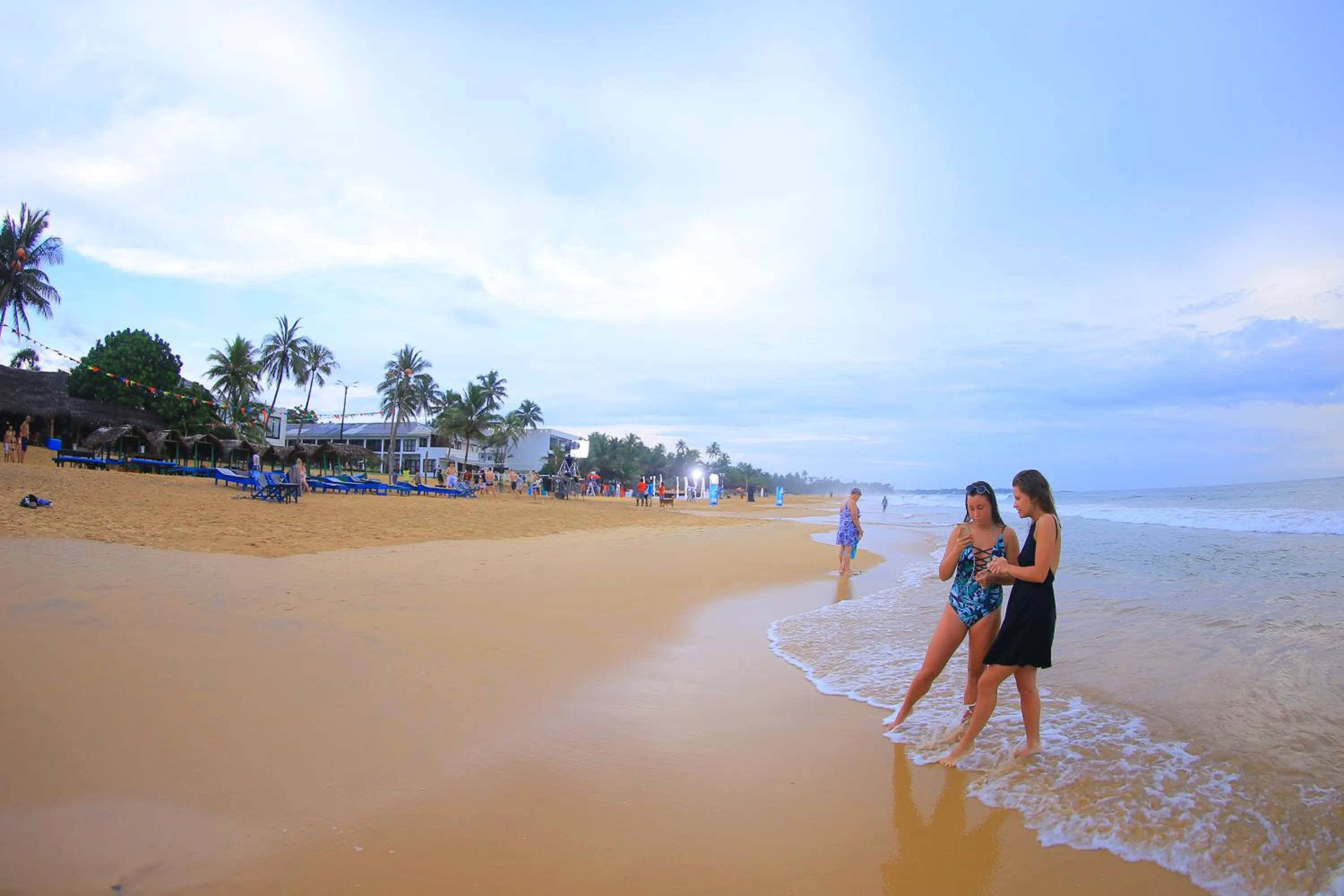 Beach in Hotel Refresh Blue