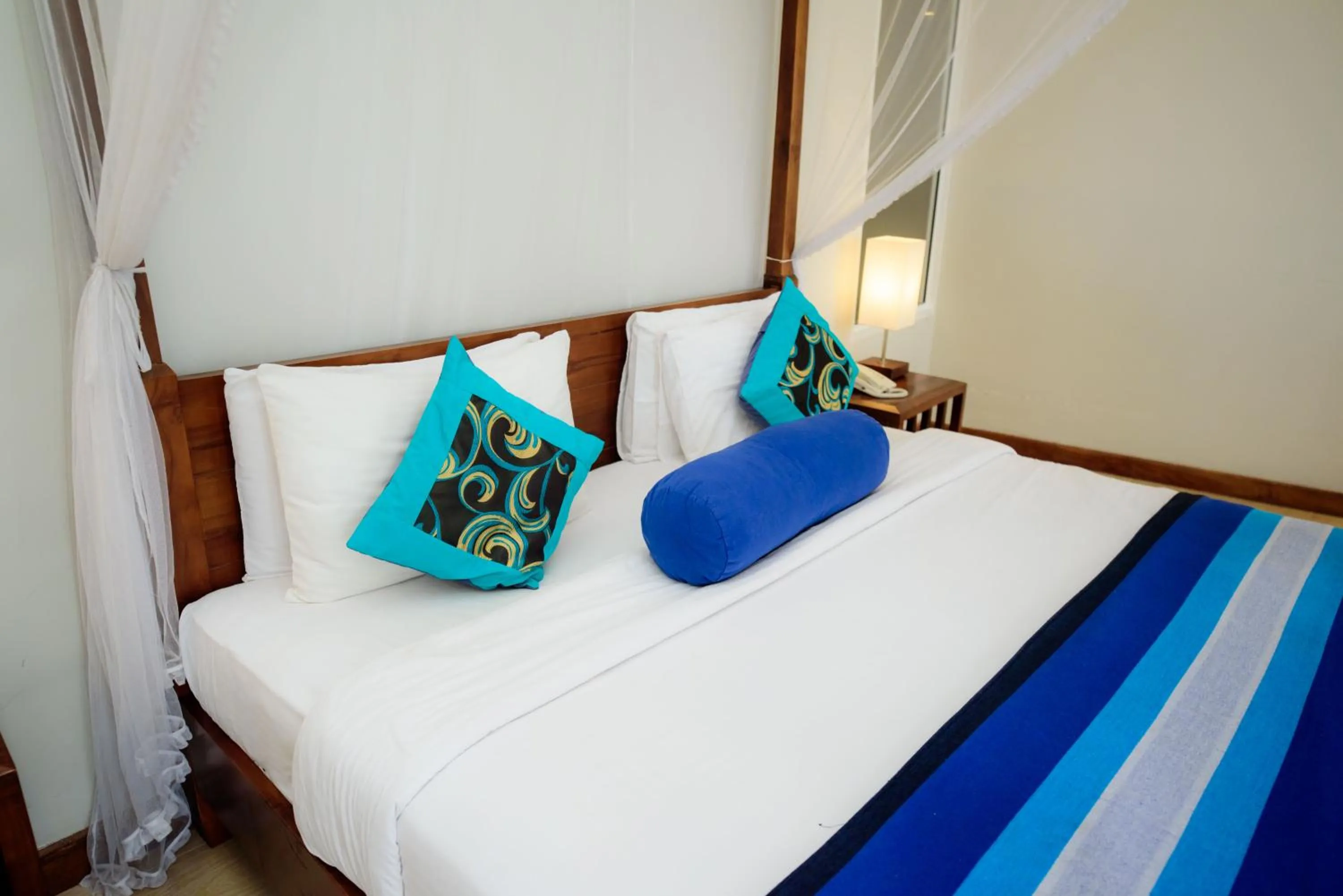 Bed in Hotel Refresh Blue