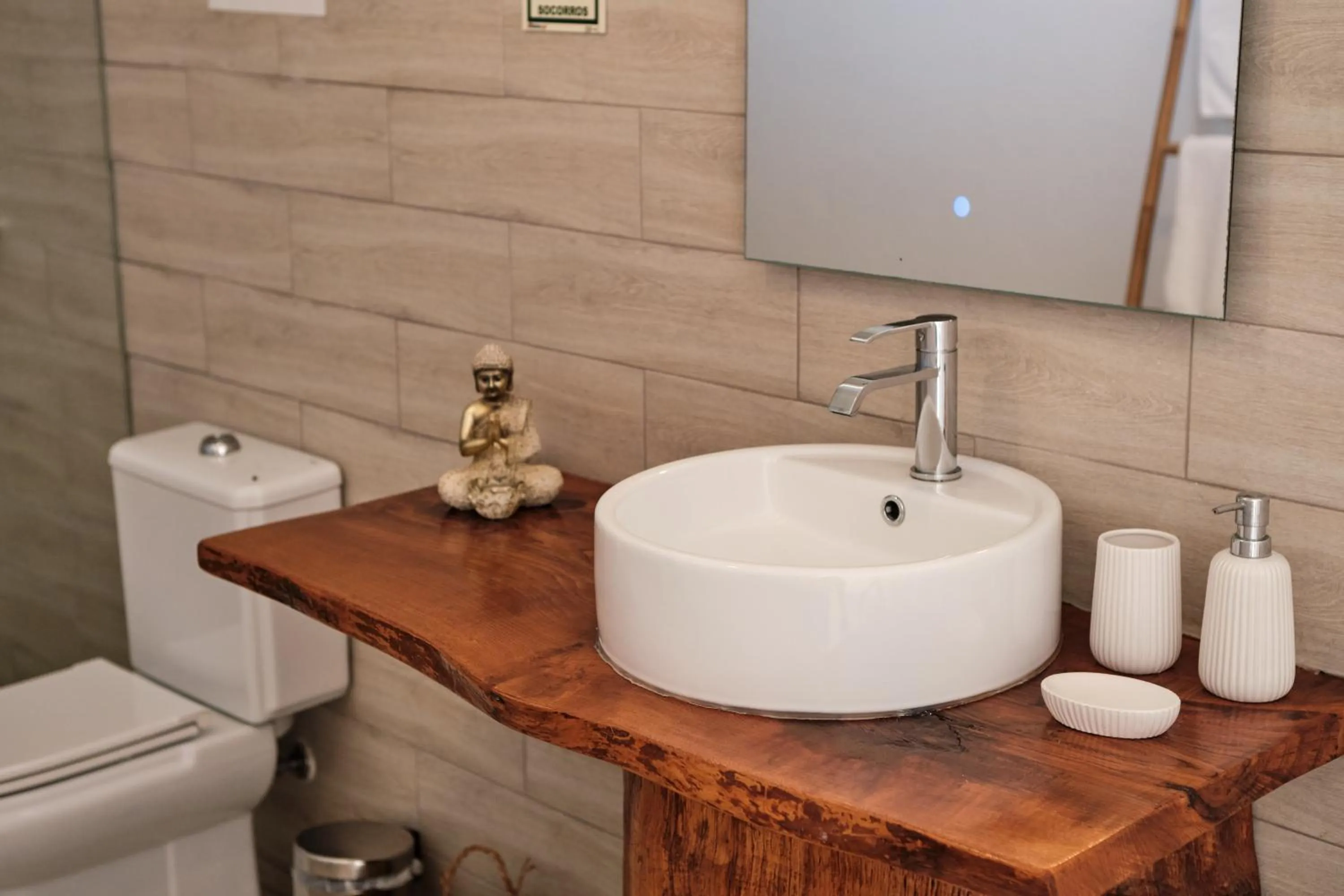 Toilet in A Casa Branca - with Pool & Jacuzzi