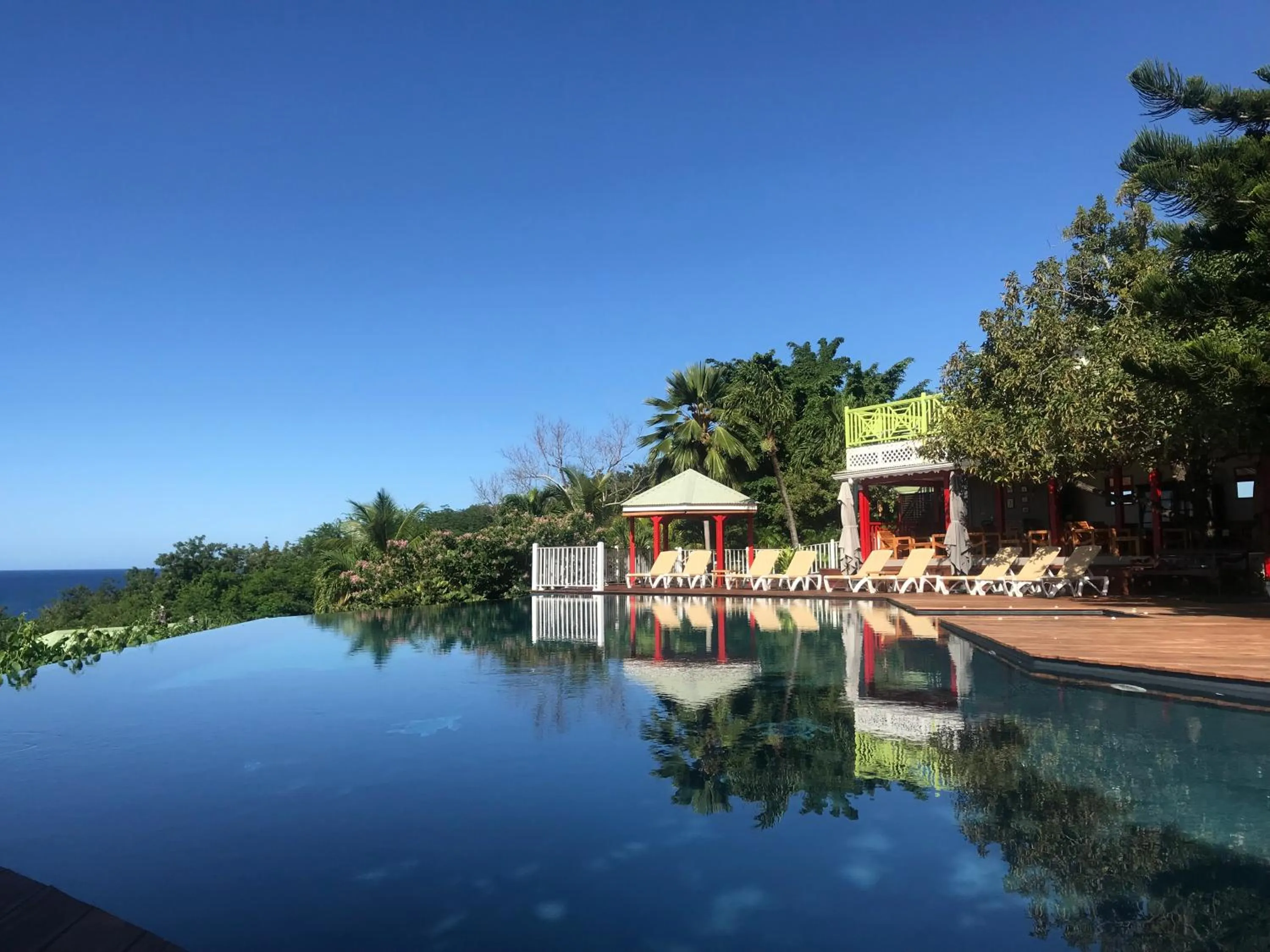 Staff in Le Rayon Vert - Hôtel & Restaurant VUE SUR MER