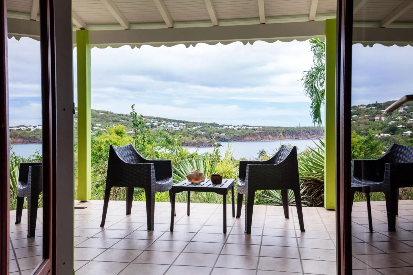 Natural landscape in Le Rayon Vert - Hôtel & Restaurant VUE SUR MER