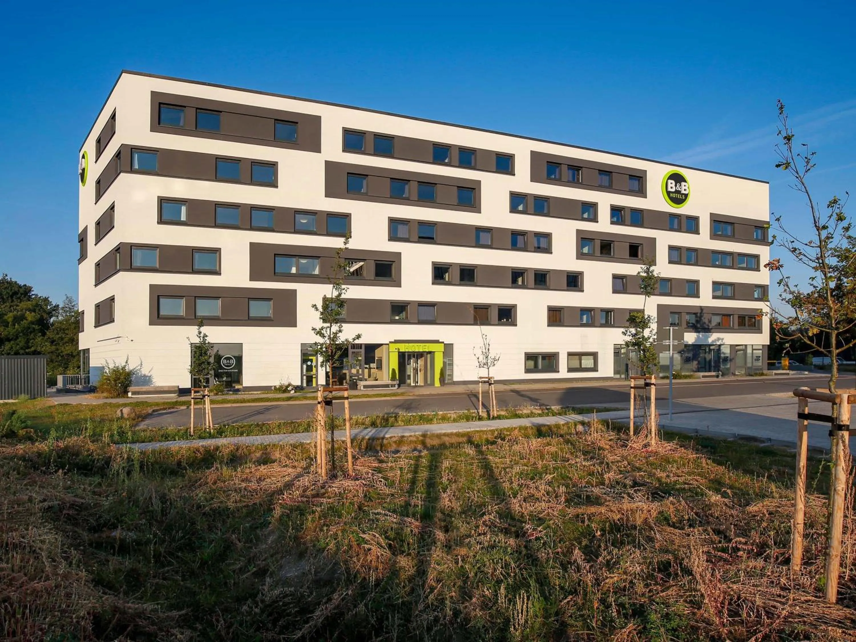 Property building in B&B Hotel Berlin-Airport