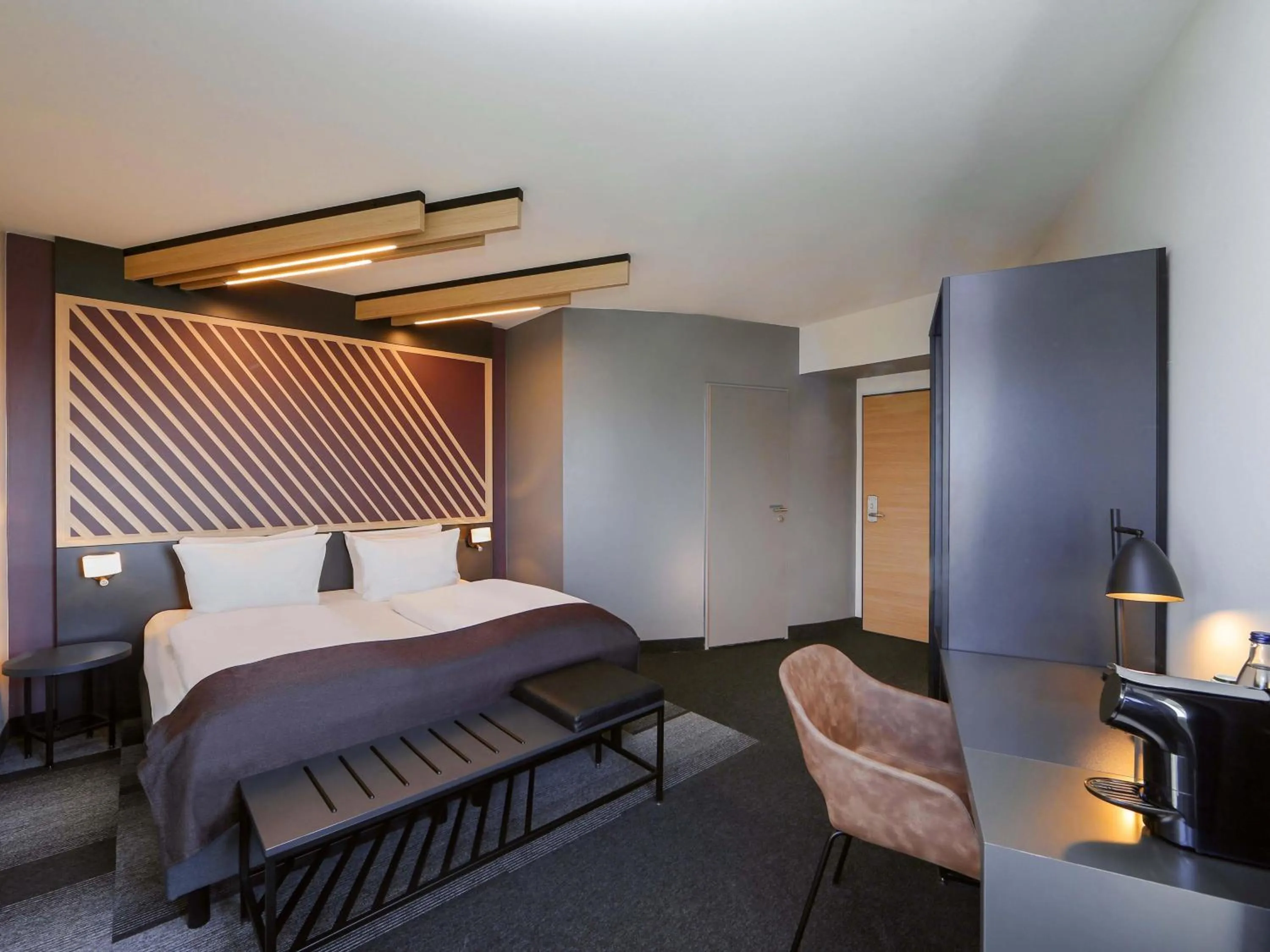 Photo of the whole room, Bed in B&B Hotel Berlin-Airport