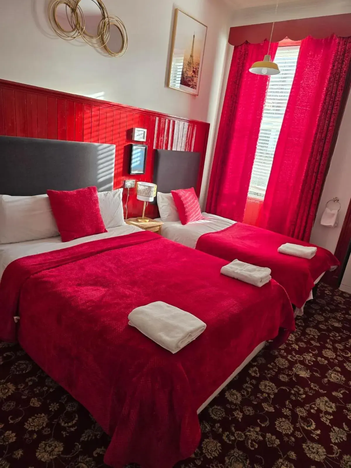 Basic Triple Room with Shared Bathroom in The Residence - NO 57 Basic Triple Room with Shared Bathroom in The Residence - NO 57