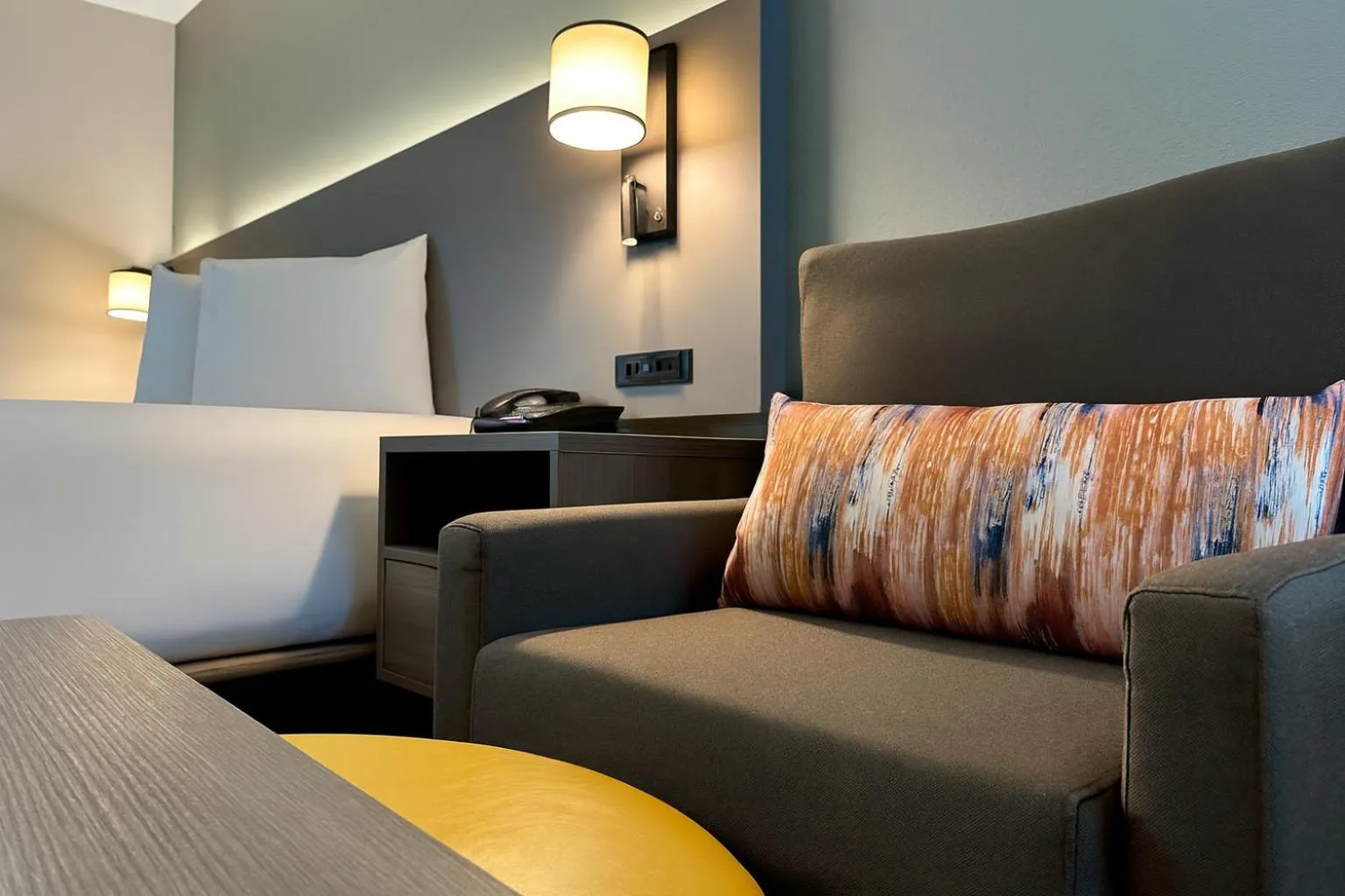 Bedroom in Dakota Inn