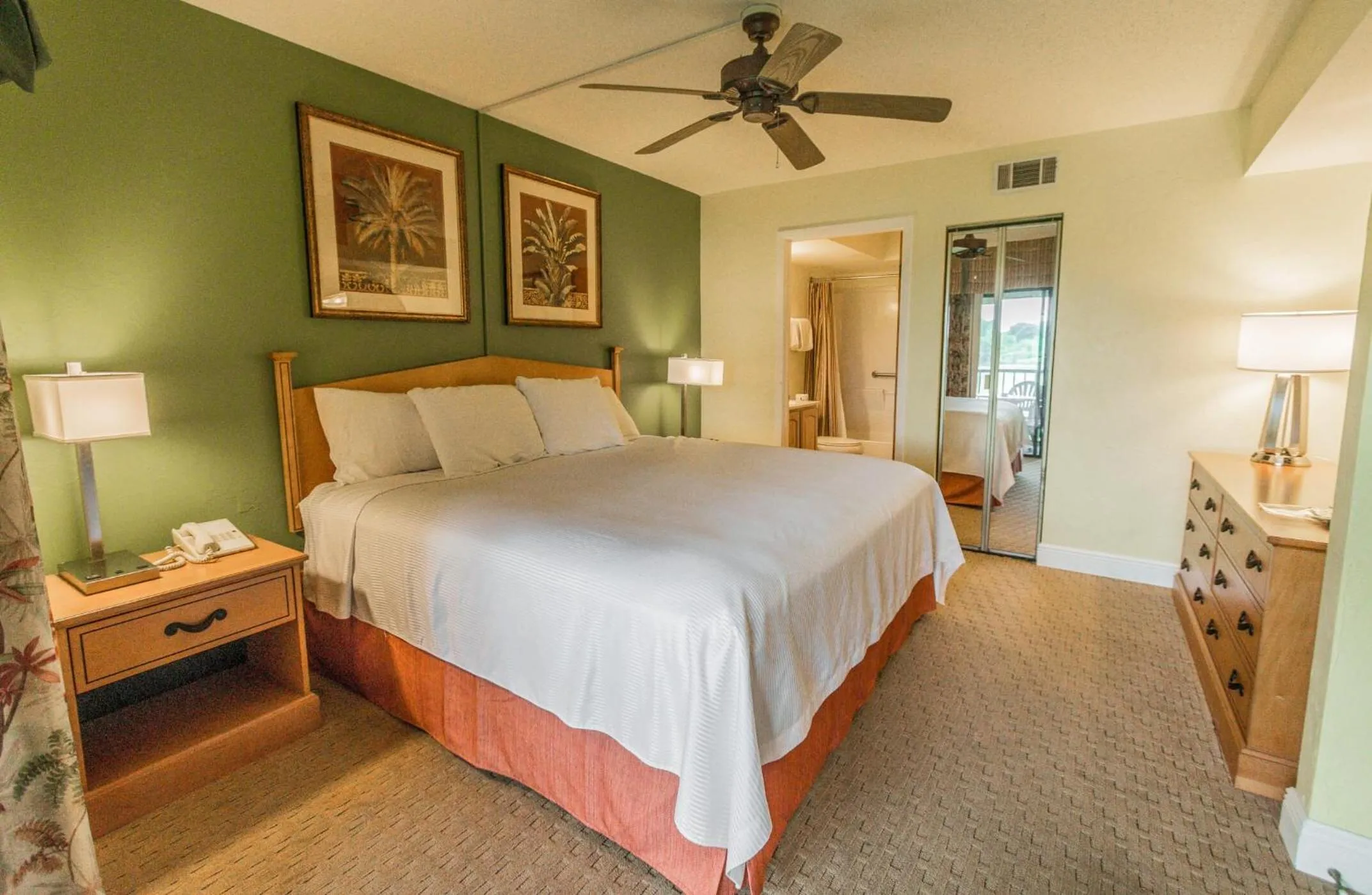 Bedroom, Bed in Lehigh Resort Club