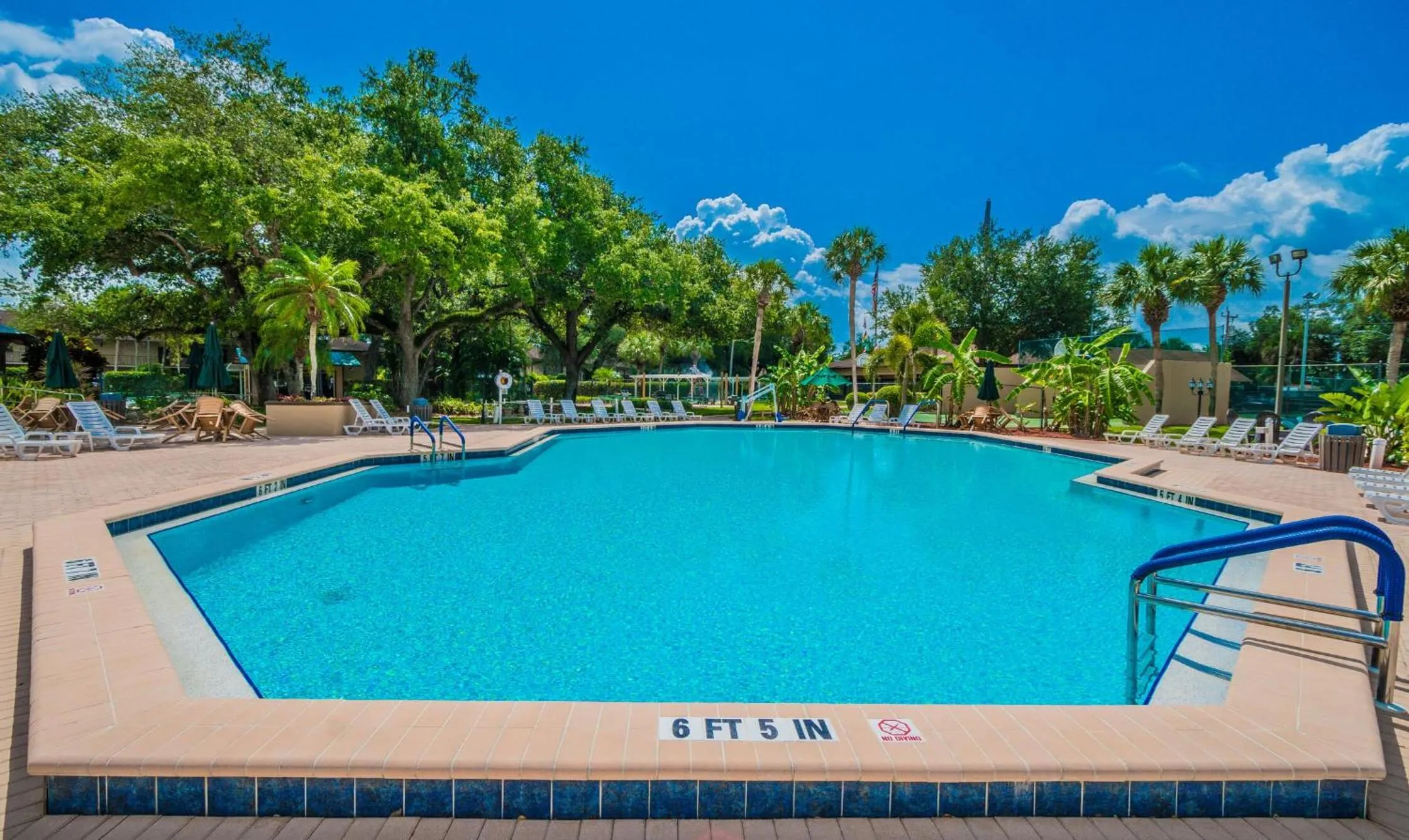 Swimming pool in Lehigh Resort Club