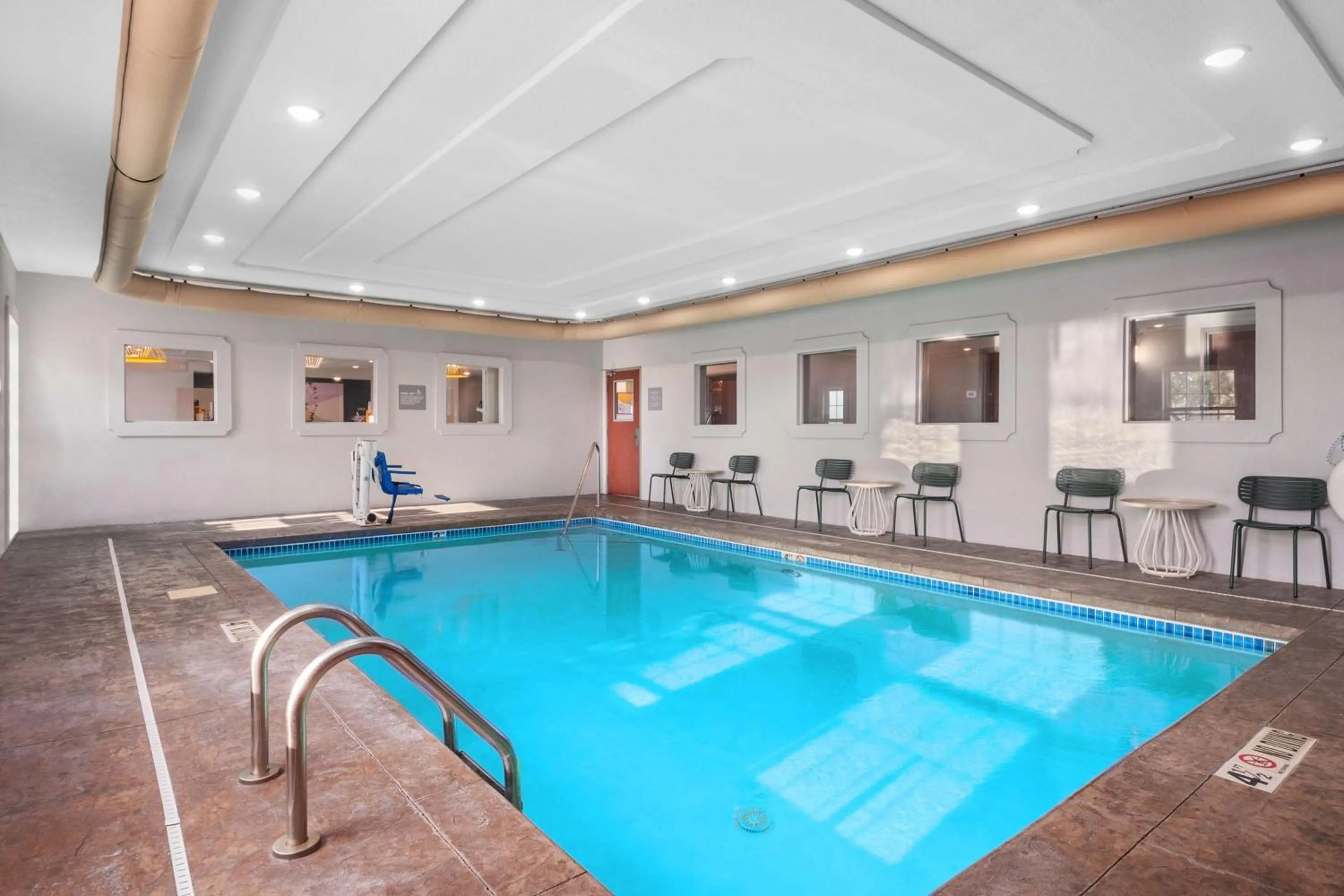 Pool view in Spark by Hilton Minot