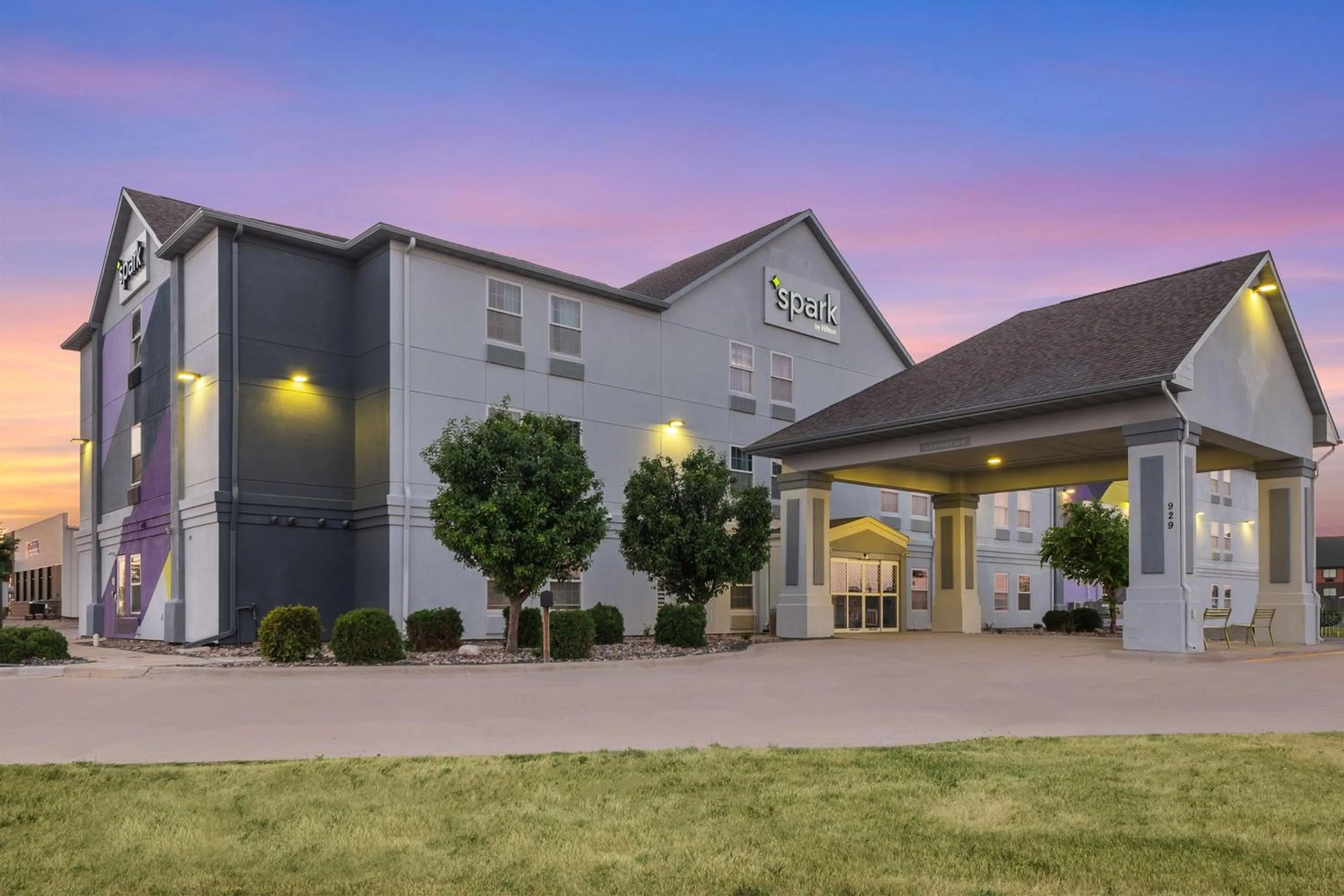 Property building in Spark by Hilton Minot