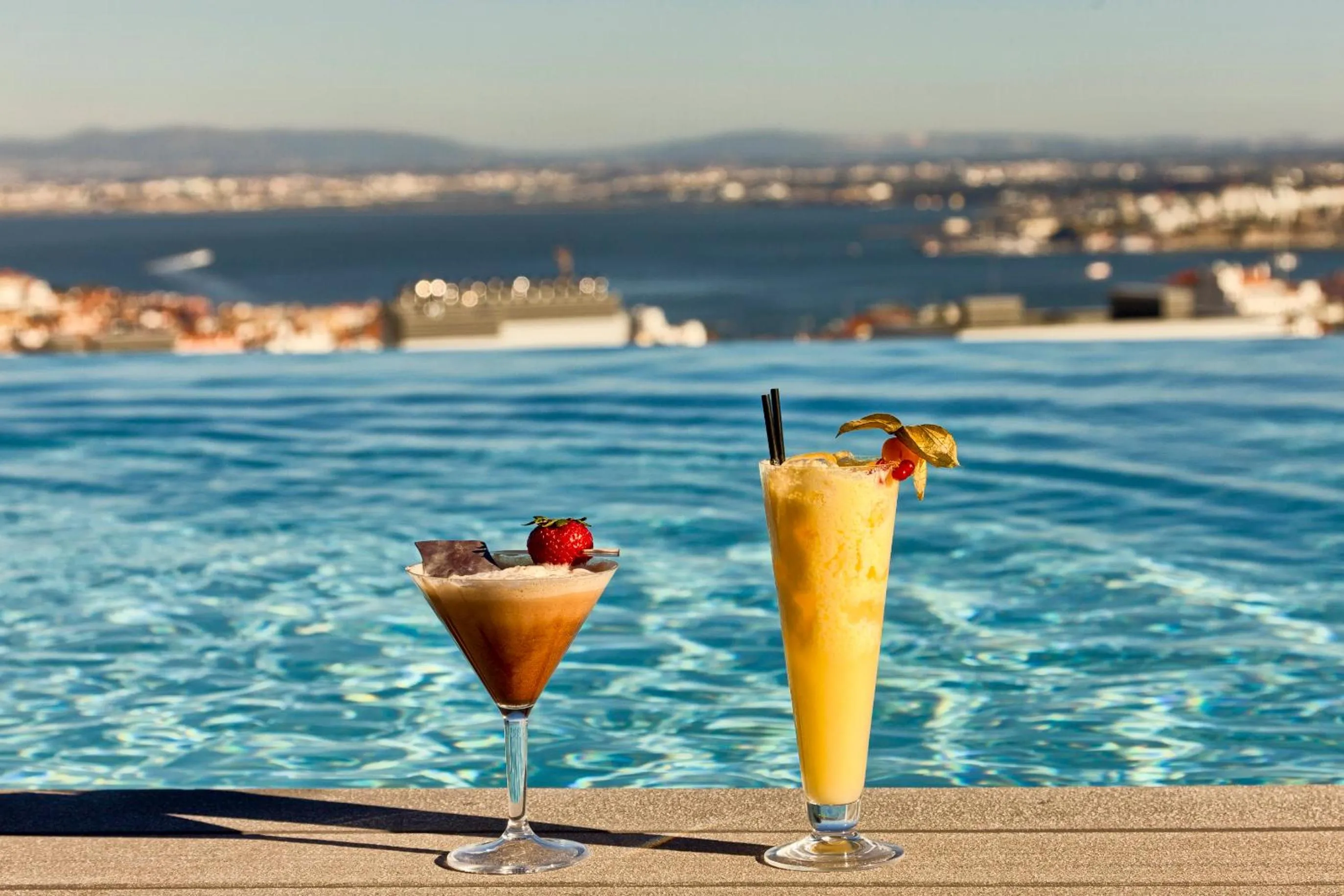 Swimming pool in EPIC SANA Lisboa Hotel