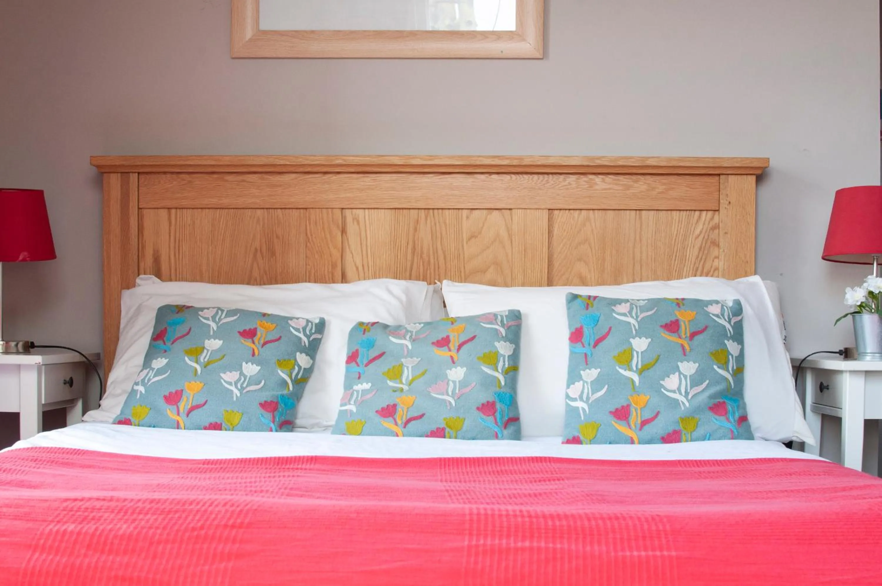 Bed in William Wallace Hotel