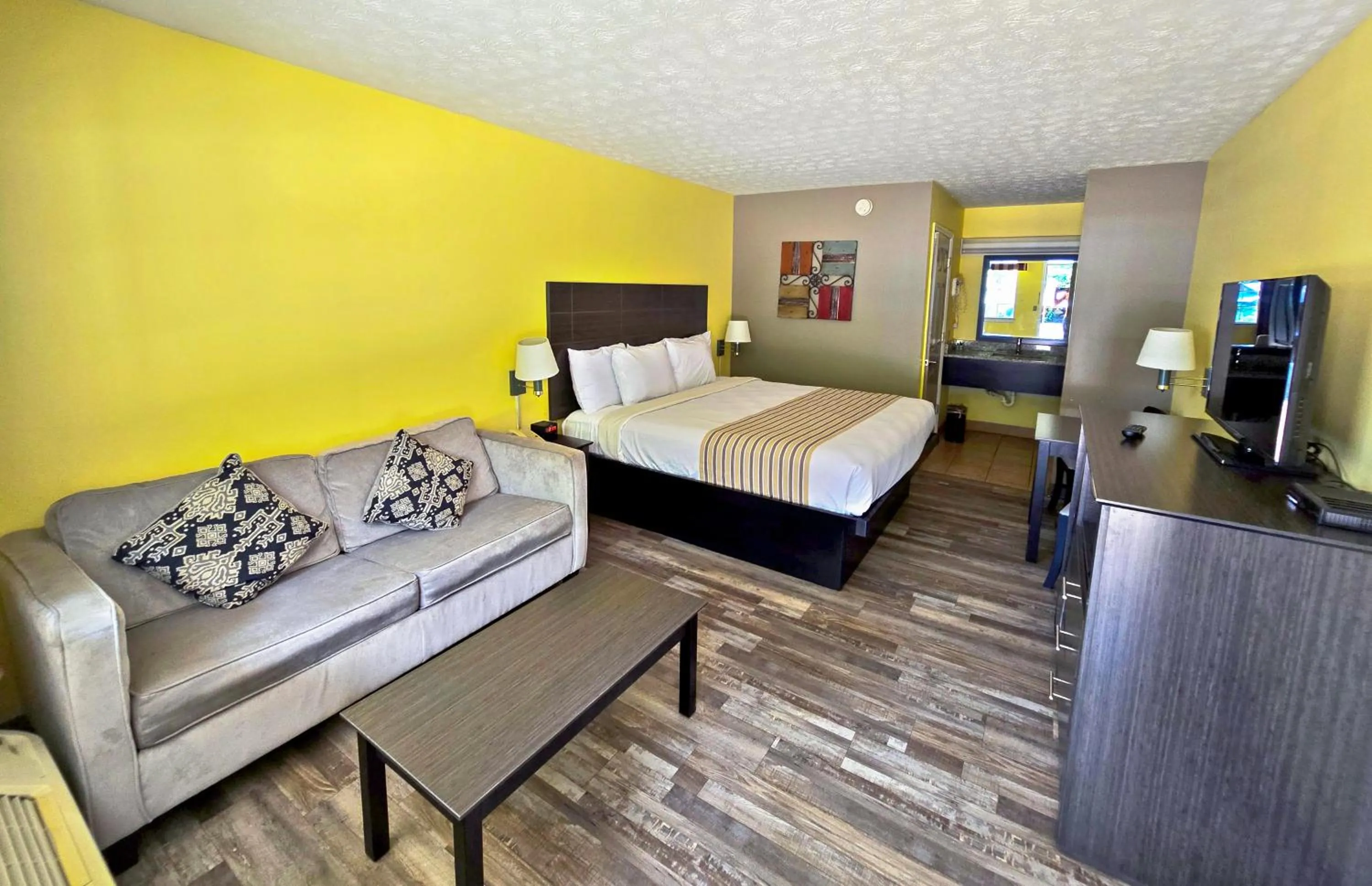 Bed in Meriwether Country Inn