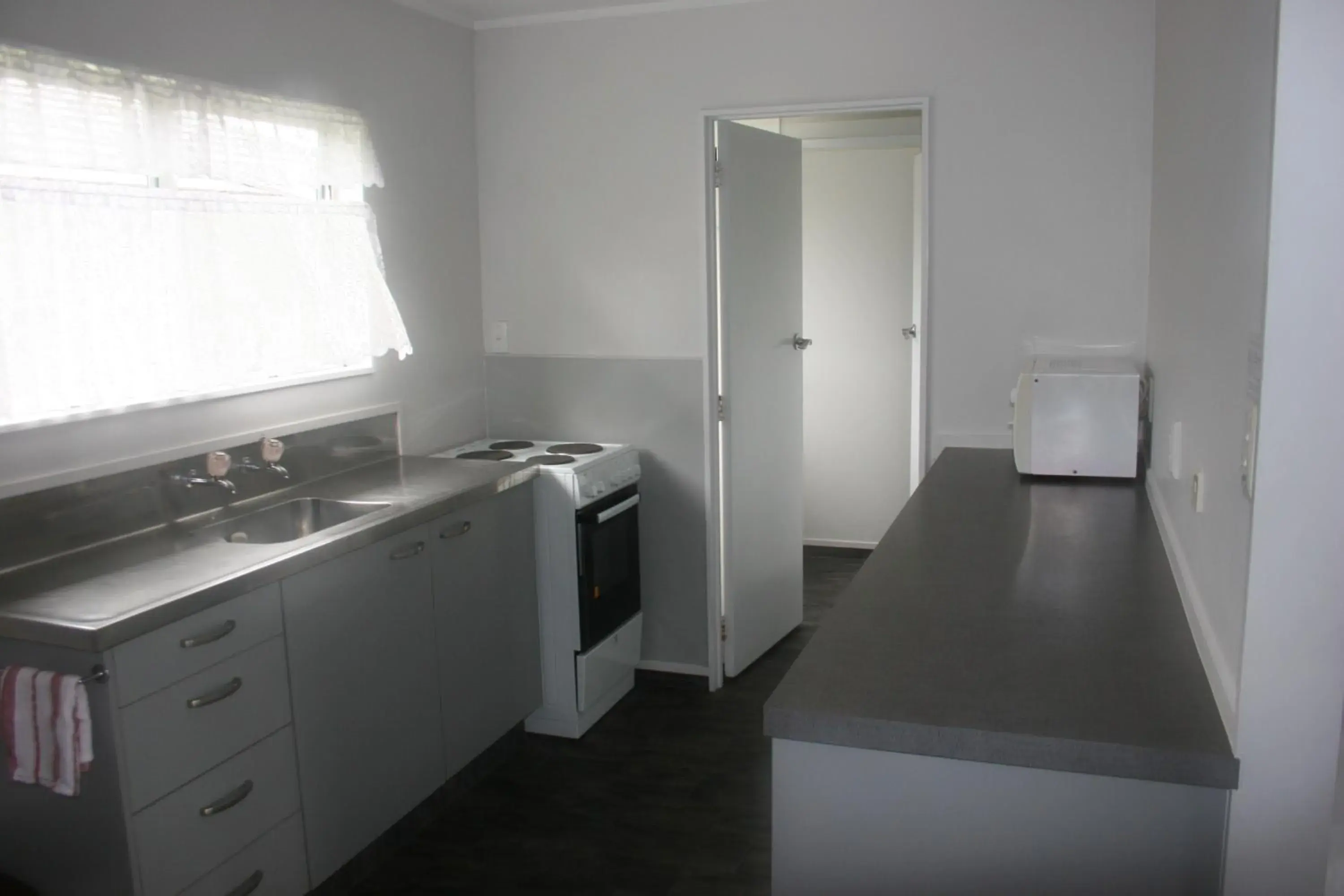 One-Bedroom Apartment in Burgundy Rose Motel One-Bedroom Apartment in Burgundy Rose Motel