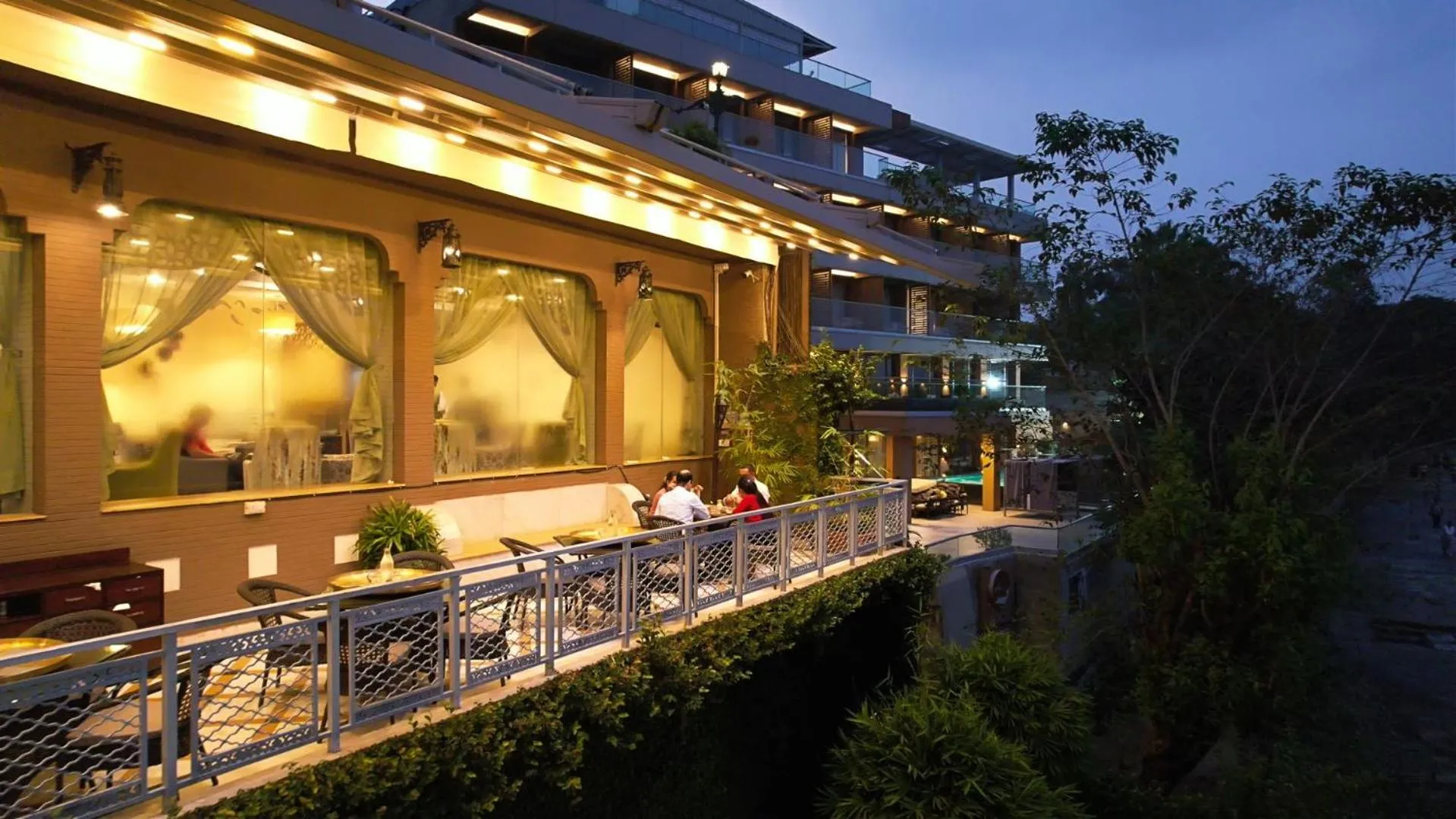 Restaurant/places to eat in GANGA KINARE- A Riverside Boutique Resort, Rishikesh