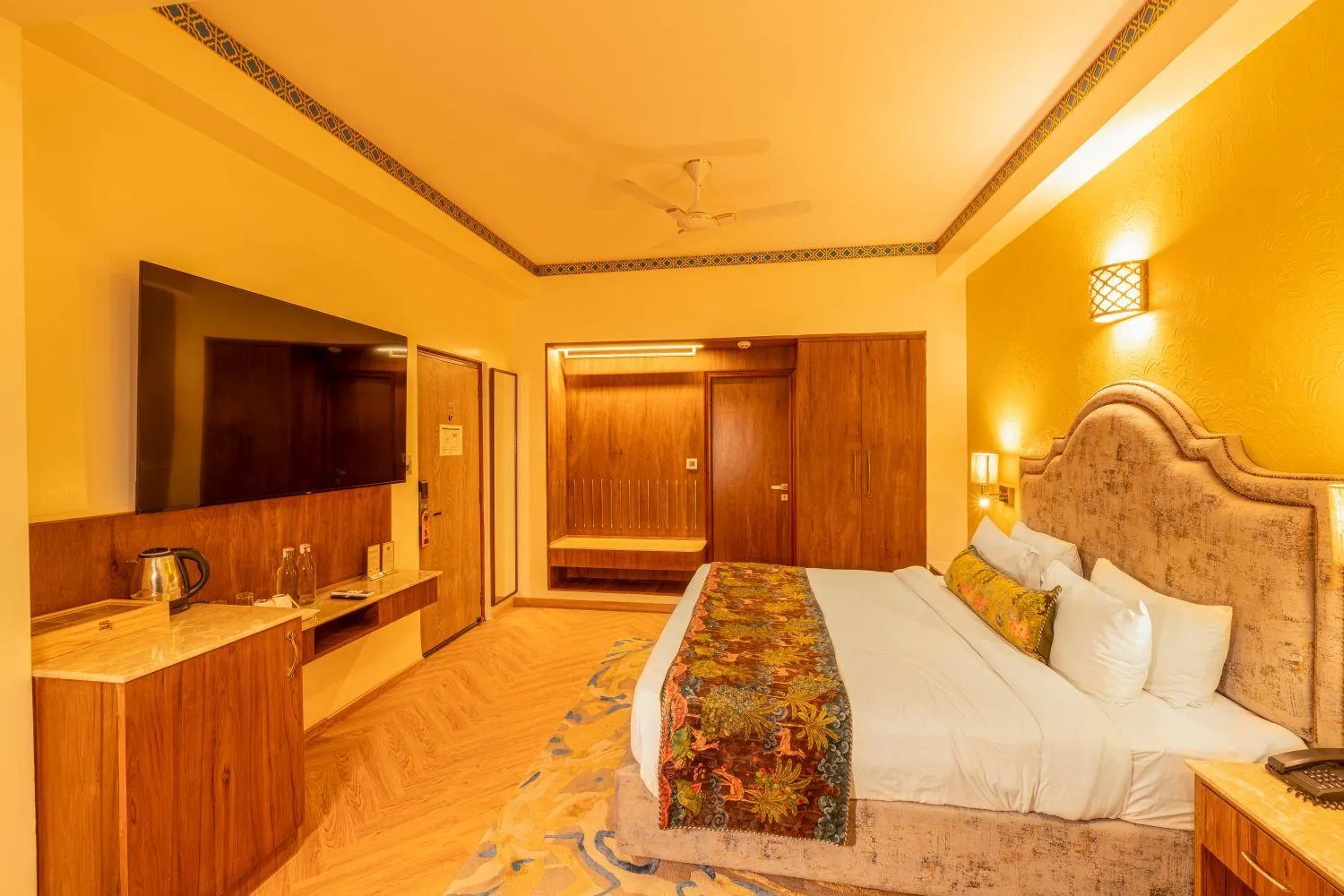 Bed in GANGA KINARE- A Riverside Boutique Resort, Rishikesh