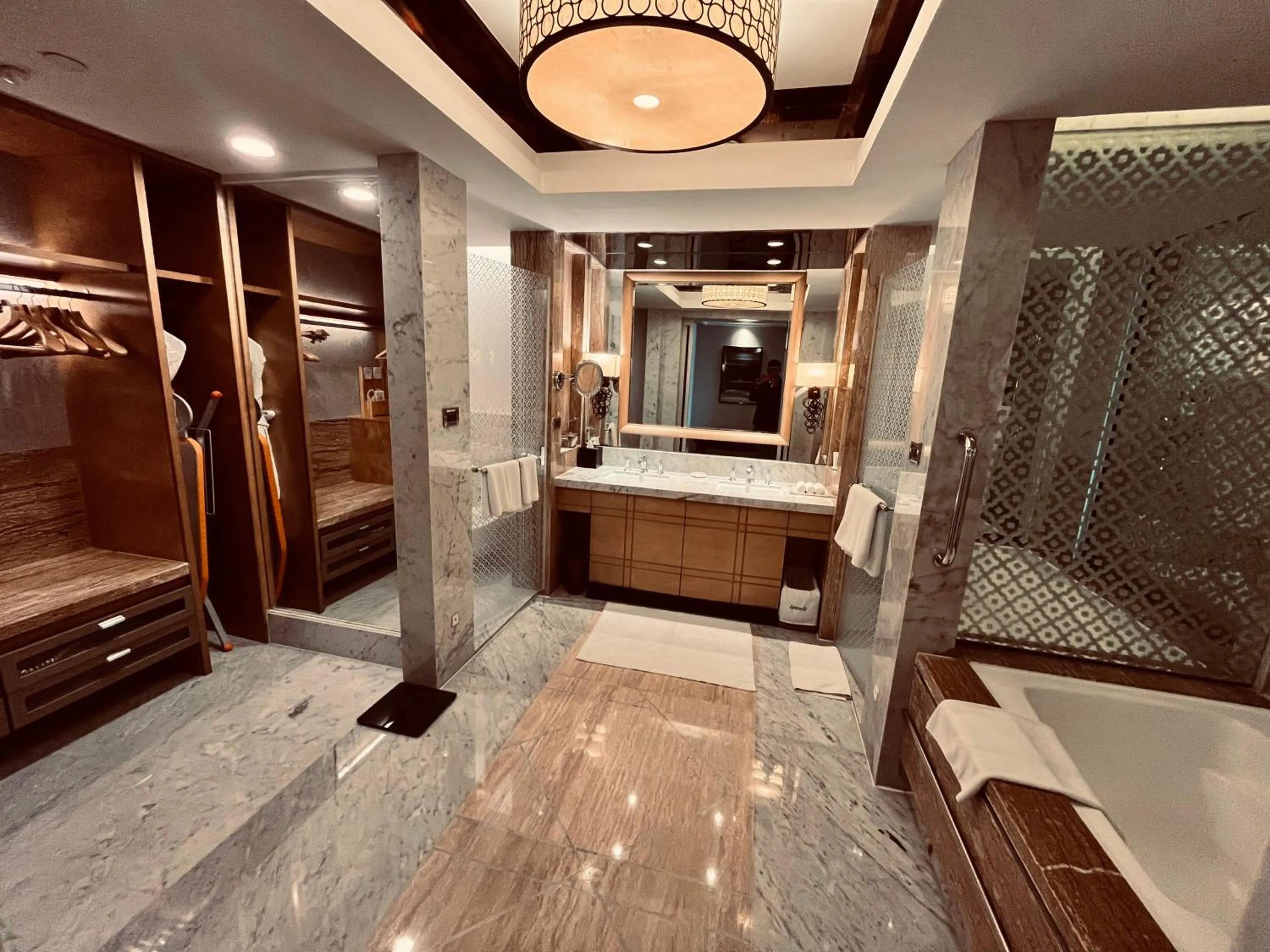 Bathroom in ITC Grand Chola, a Luxury Collection Hotel, Chennai