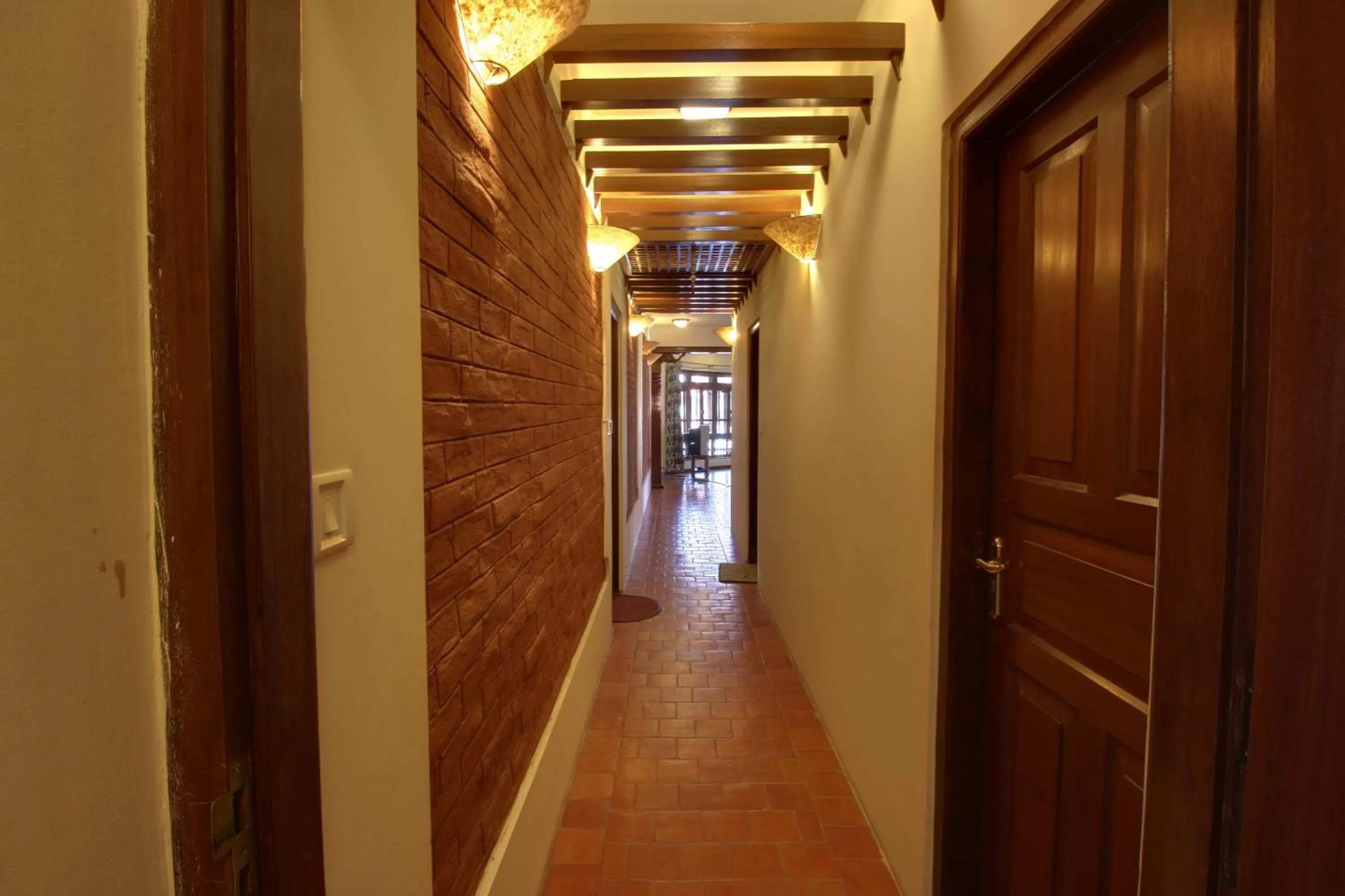 Vardan Resort n' Apartment