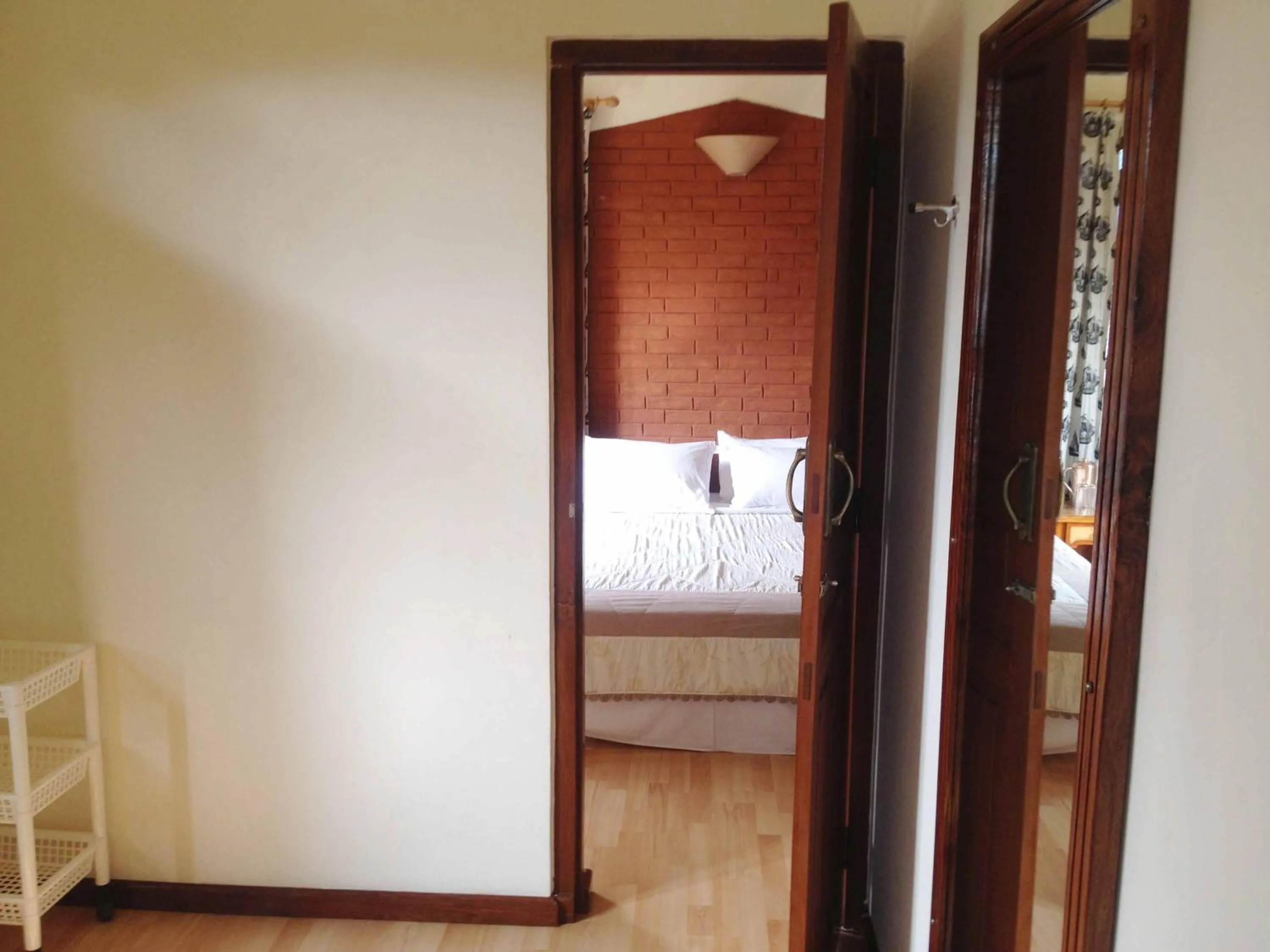 Bed in Vardan Resort n' Apartment