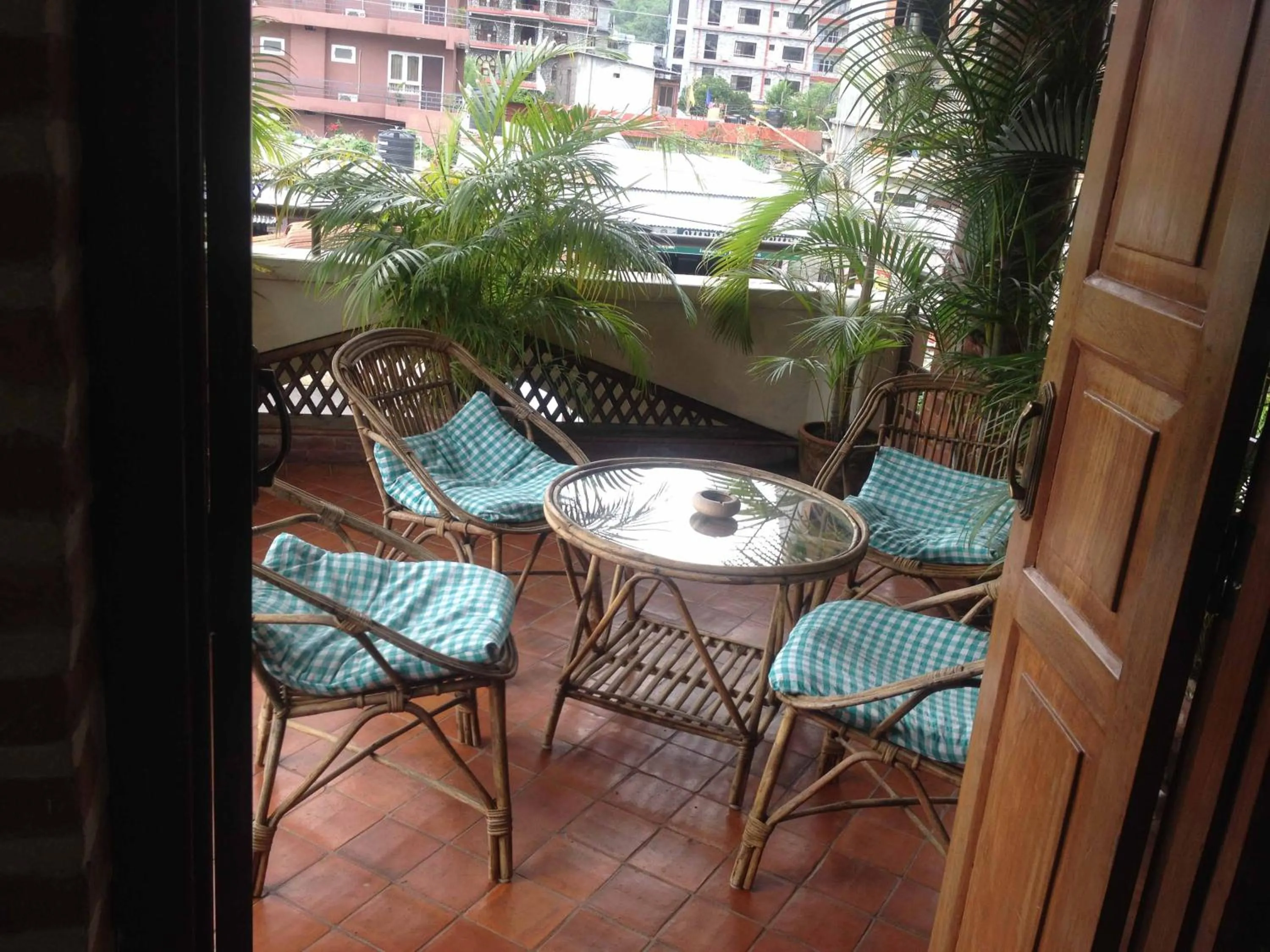 Vardan Resort n' Apartment