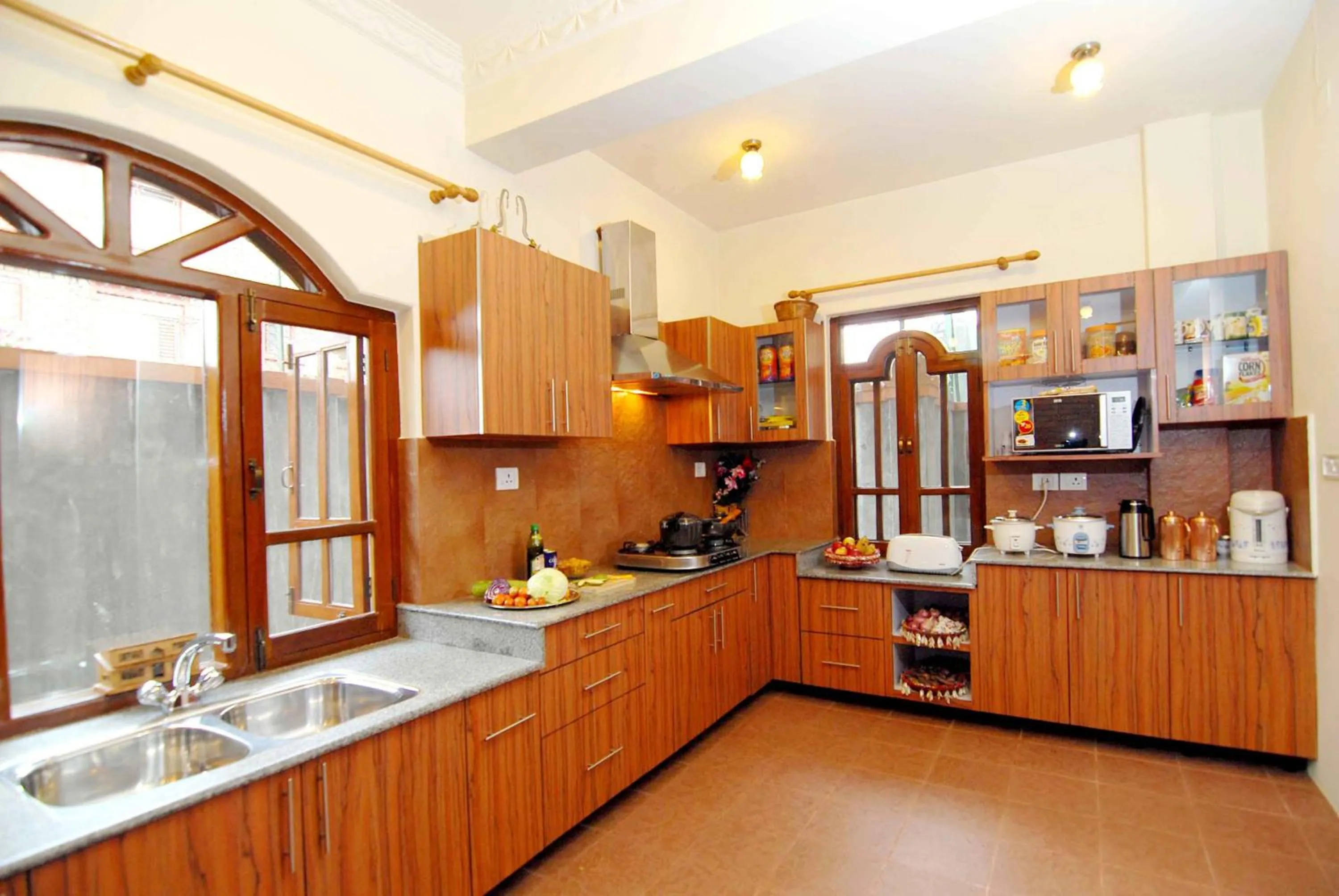 Vardan Resort n' Apartment