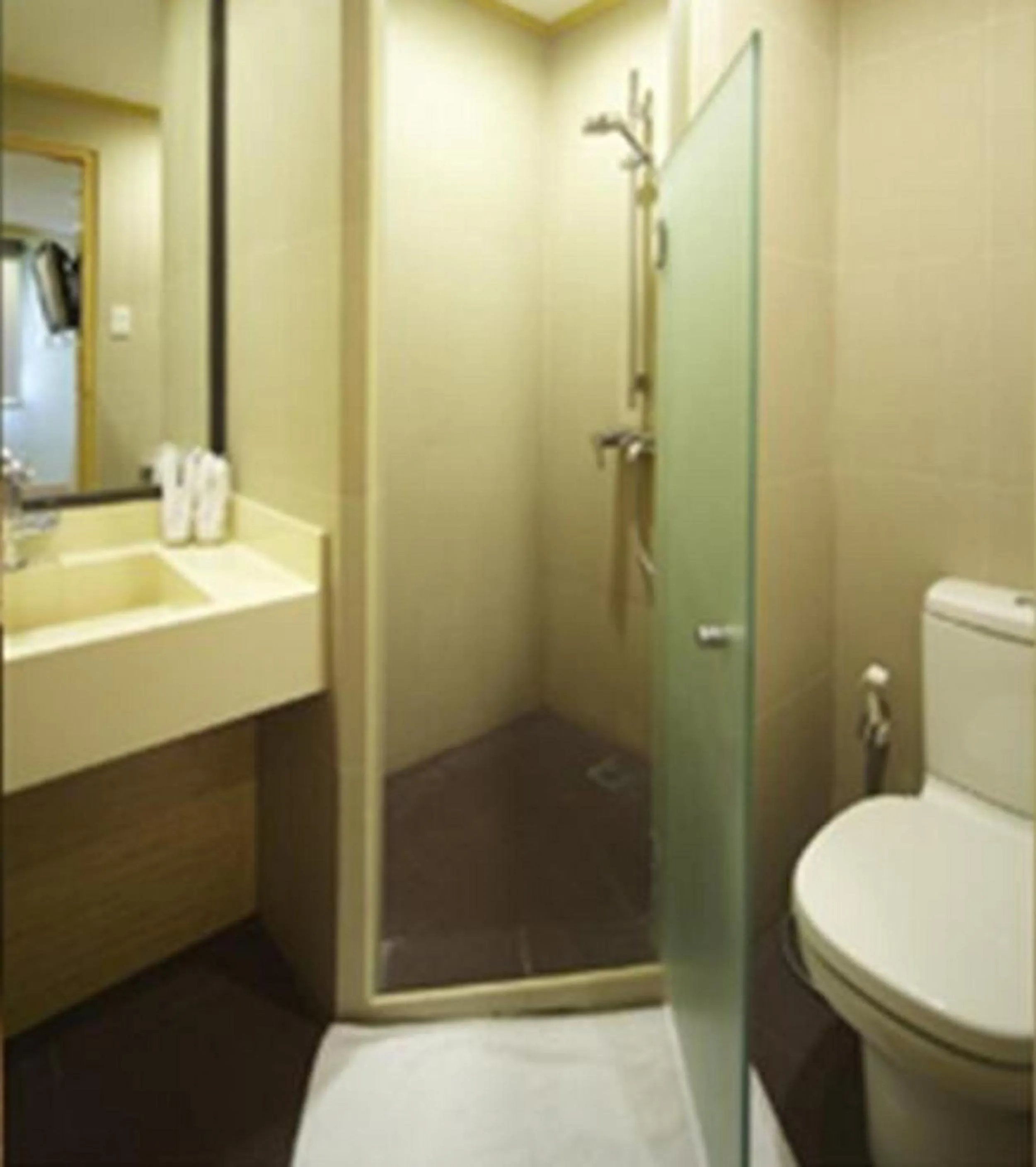 Bathroom in Shore Time Hotel Boracay