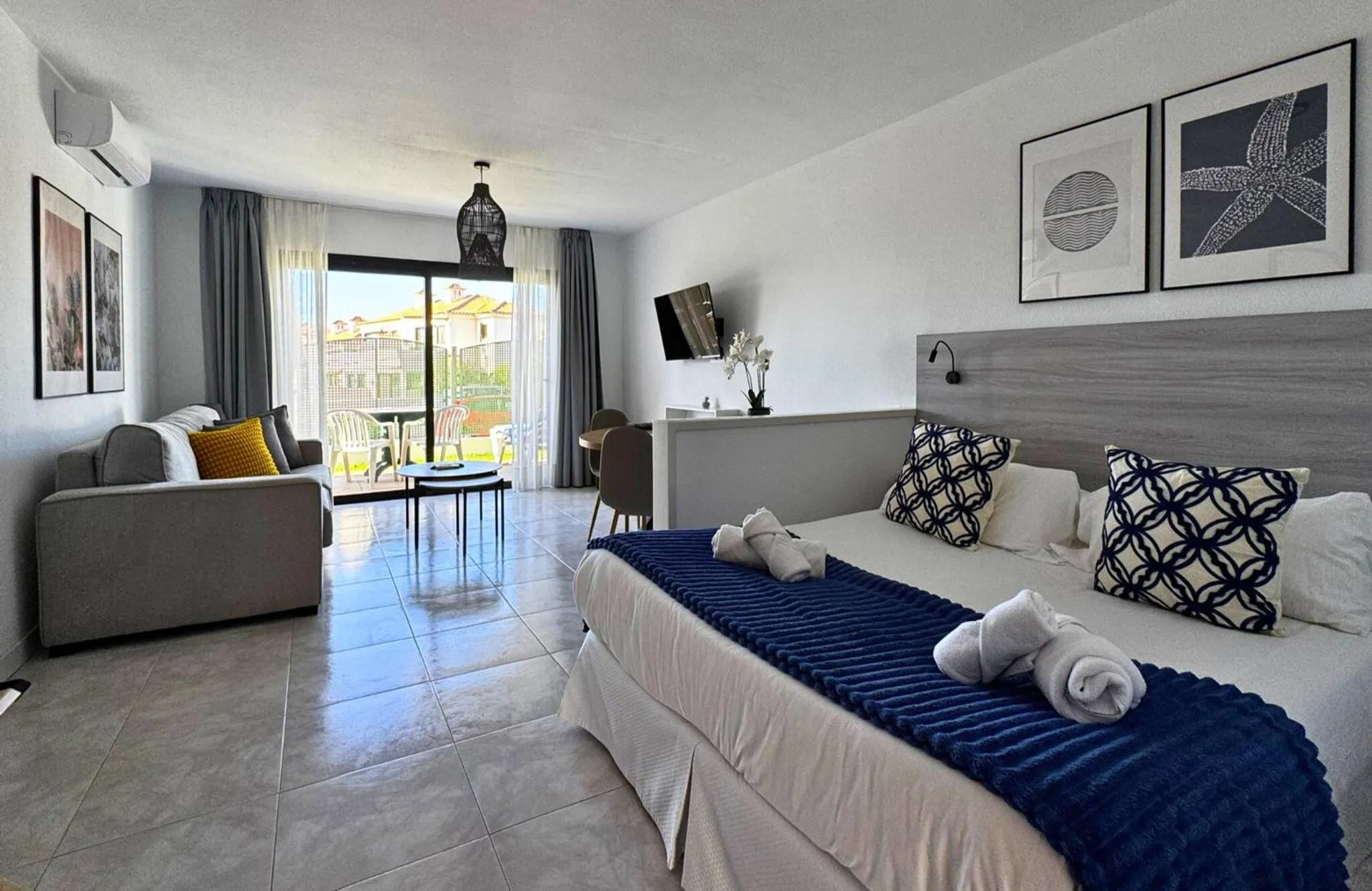 Bed in Fairways Club