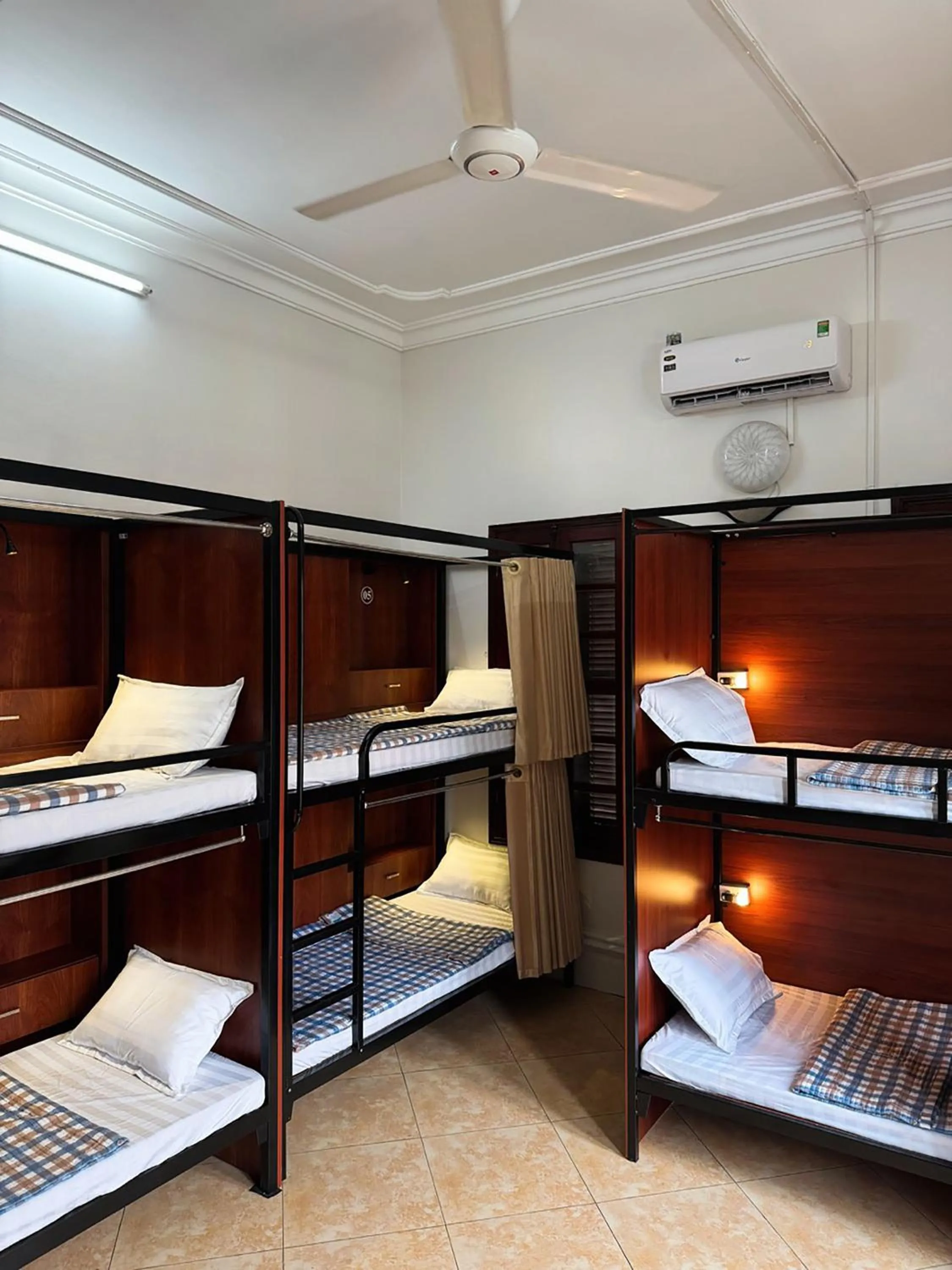 bunk bed, Bed in Tuna Homestay Hanoi & Experience