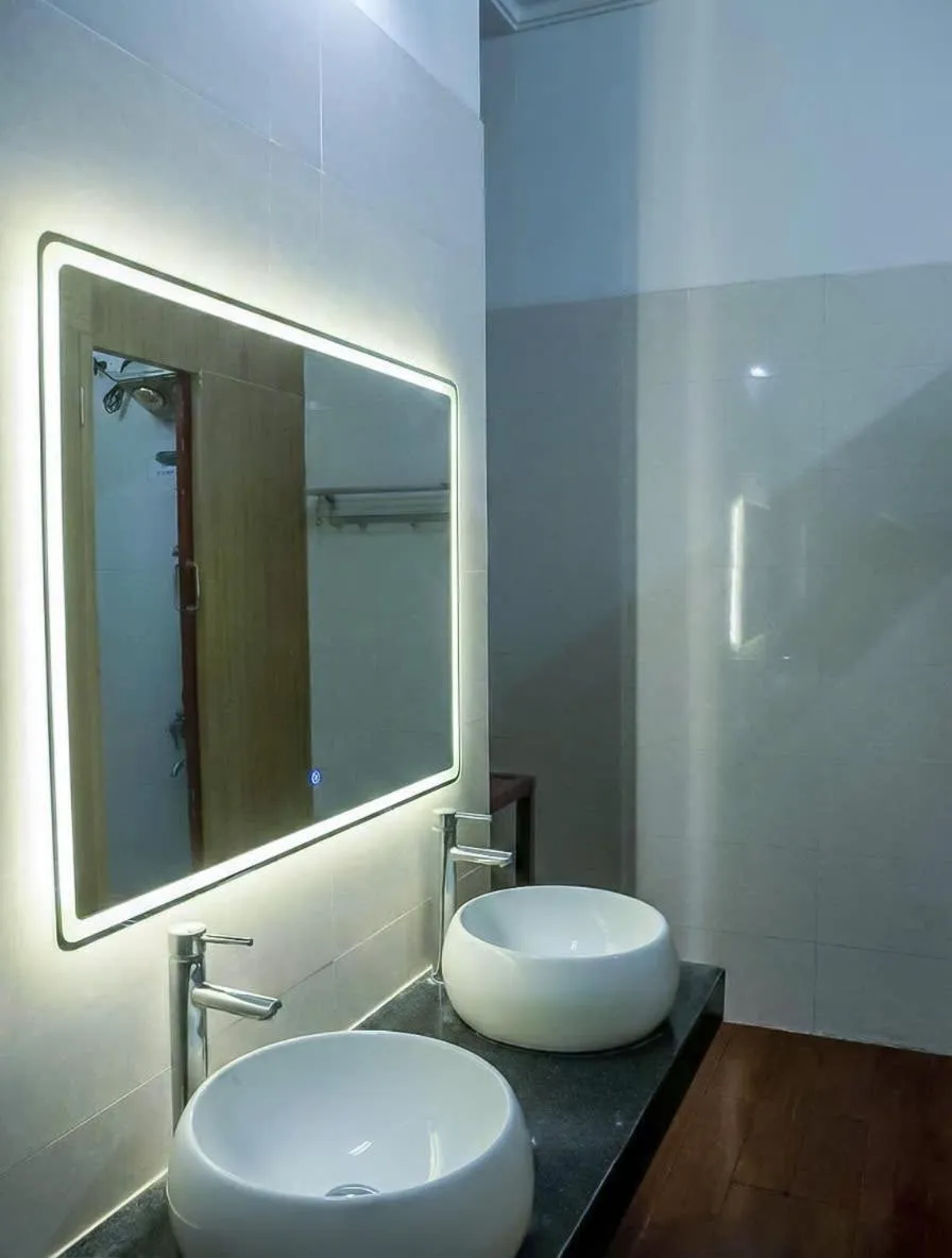 Toilet in Tuna Homestay Hanoi & Experience