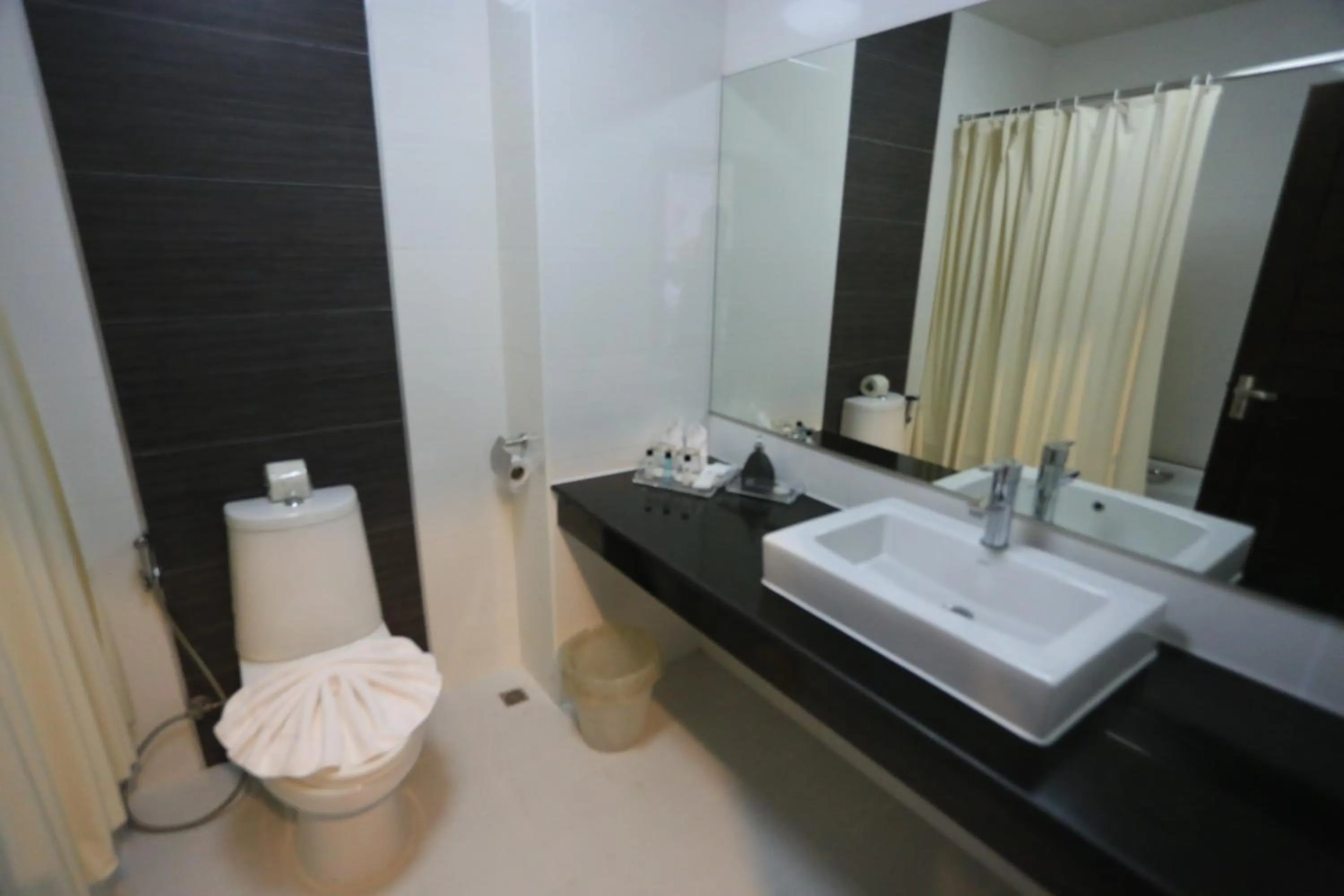 Coffee/tea facilities in Crystal Suites Suvarnbhumi Airport