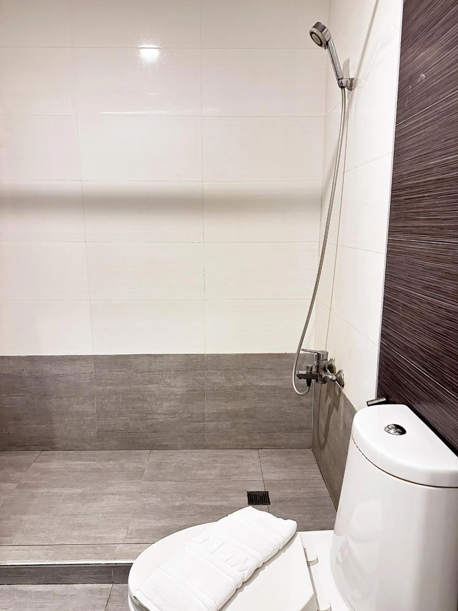 Bathroom in Crystal Suites Suvarnbhumi Airport