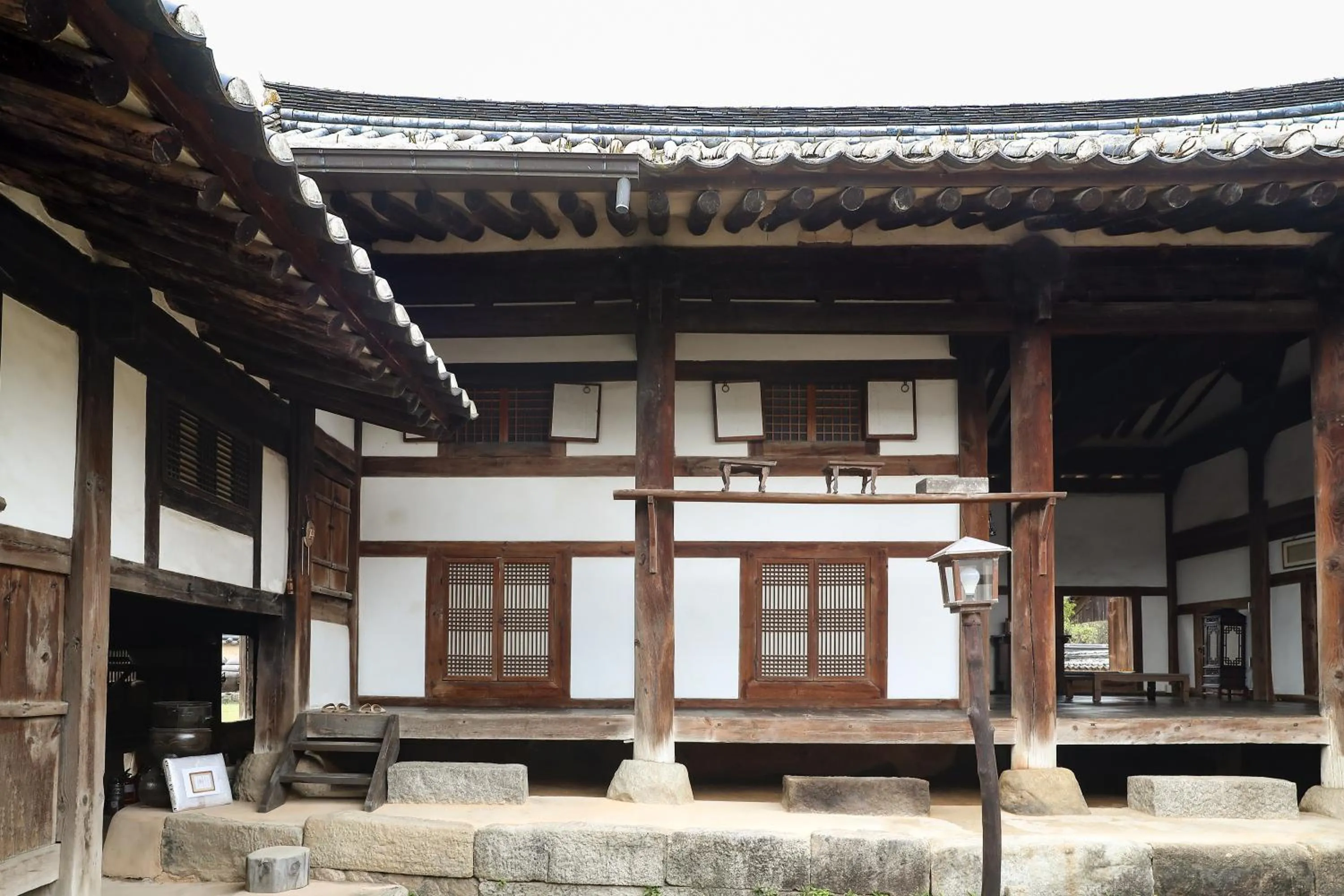 Property building in Bukchondaek